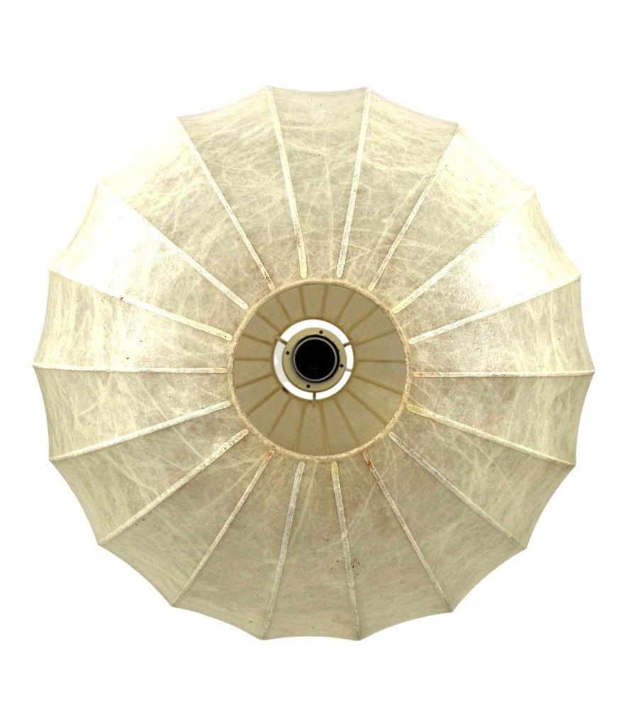 Una gran lámpara de bola de capullo original de los años 60, de Achille Castiglioni Metal en venta