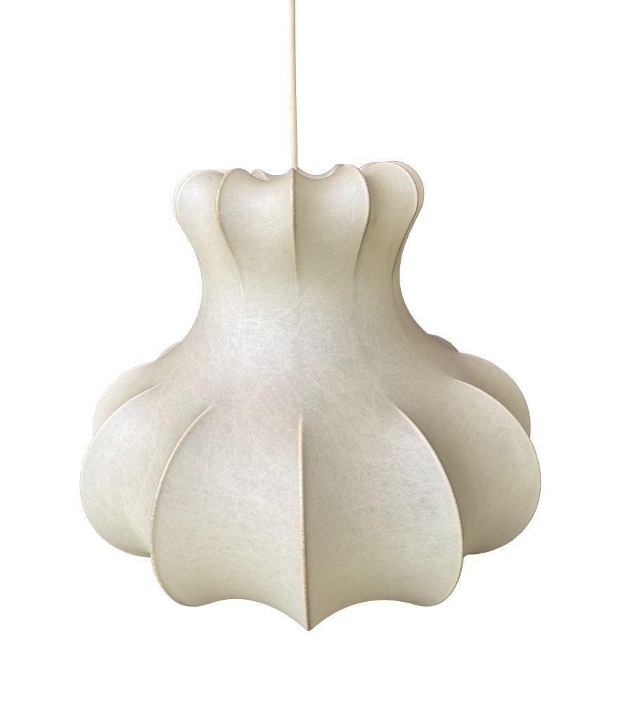 A large orignal 1960s cocoon light by Achille Castiglioni for Flos For Sale 10