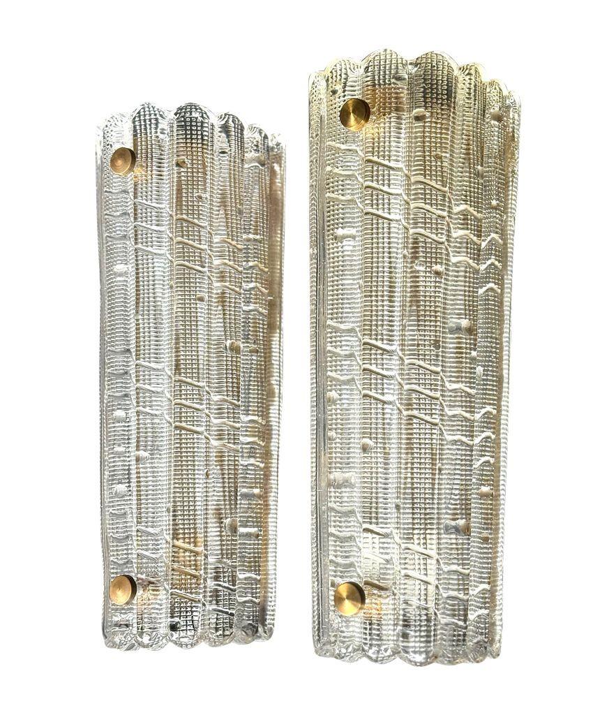 Un gran par de apliques de cristal y latón Orrefors de los años 60, de Carl Fagerlund mediados del siglo XX en venta
