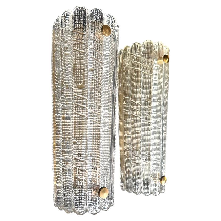Un gran par de apliques de cristal y latón Orrefors de los años 60, de Carl Fagerlund en venta
