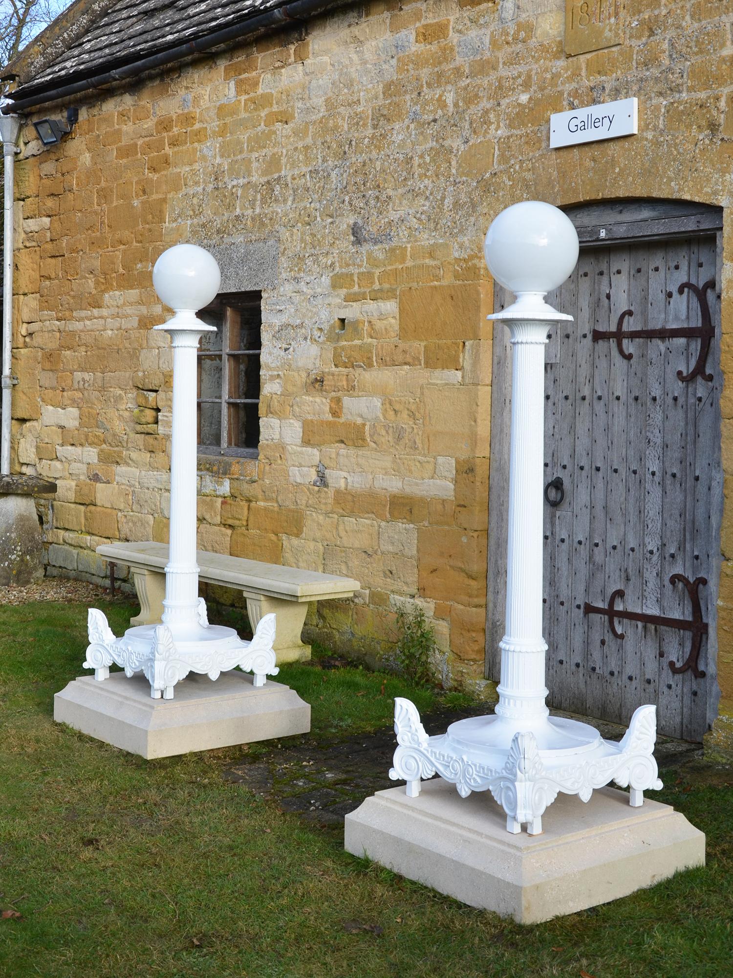 Large Pair of 19th Century Cast Iron Lamp Stands In Good Condition For Sale In Cheltenham, Gloucestershire