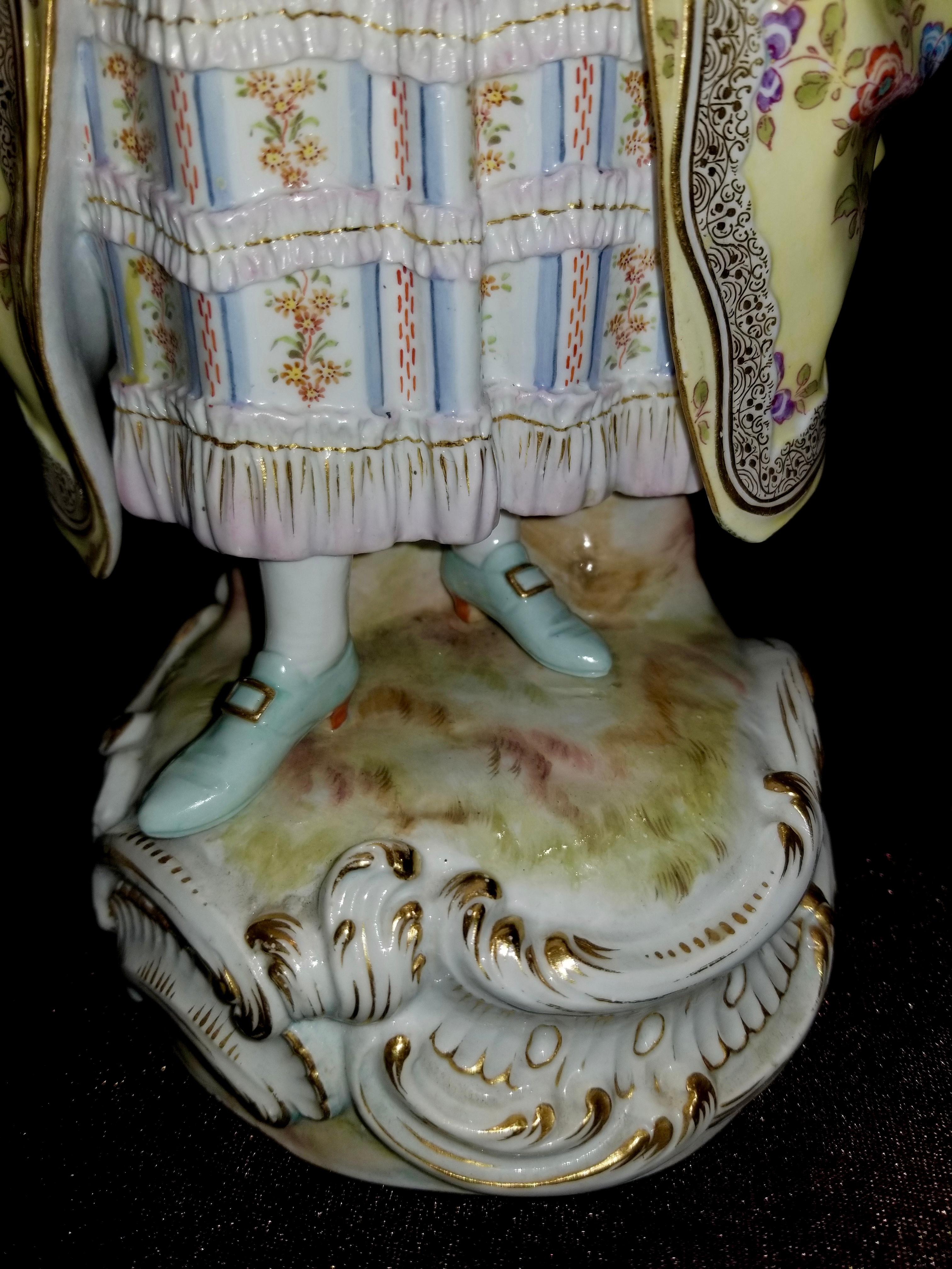 Gilt Large Pair of 19th Century Meissen Porcelain Figures of Lovers Singing