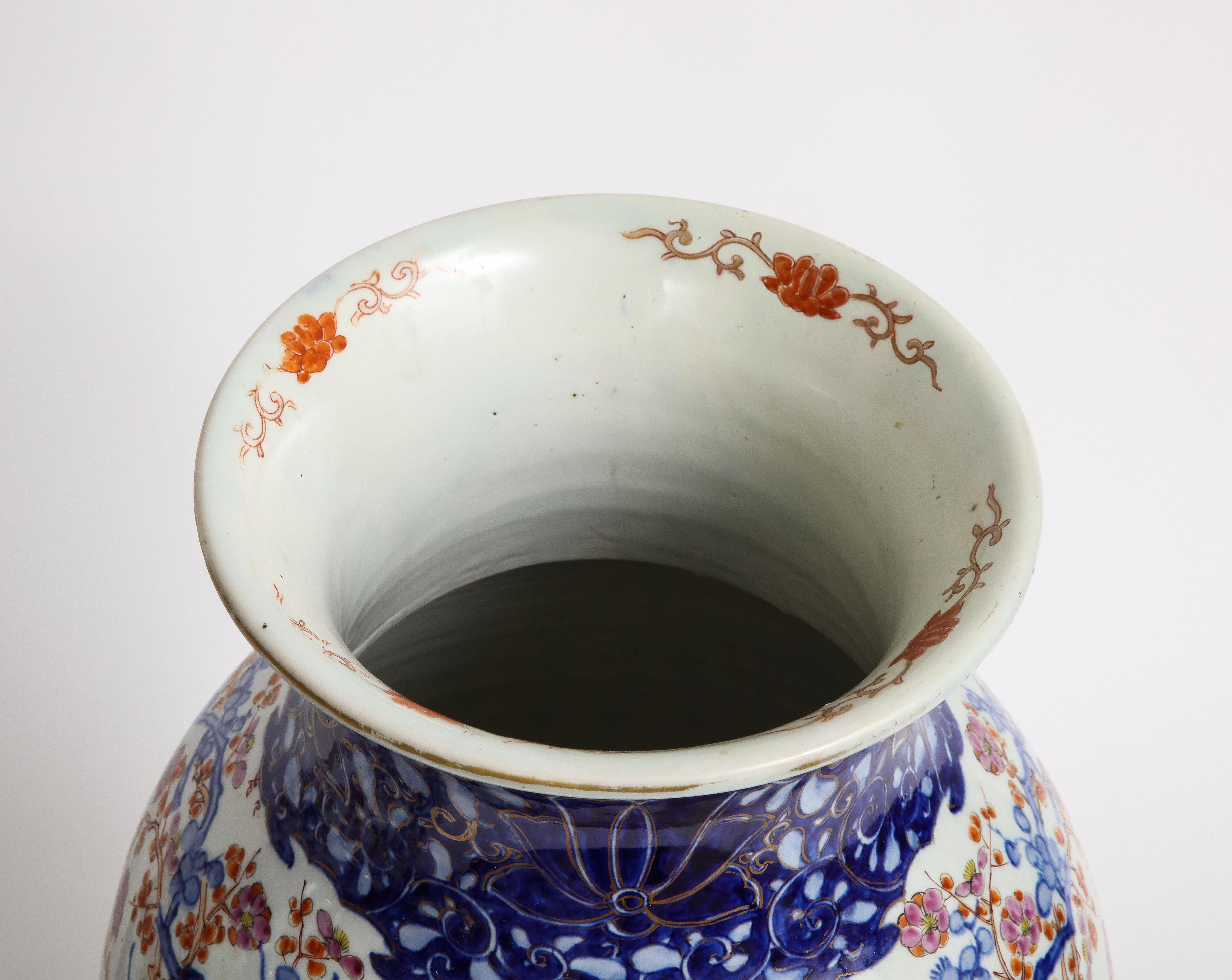 Una grande coppia di vasi in porcellana giapponese Imari Porcelain del XIX secolo del periodo Meji in vendita 7