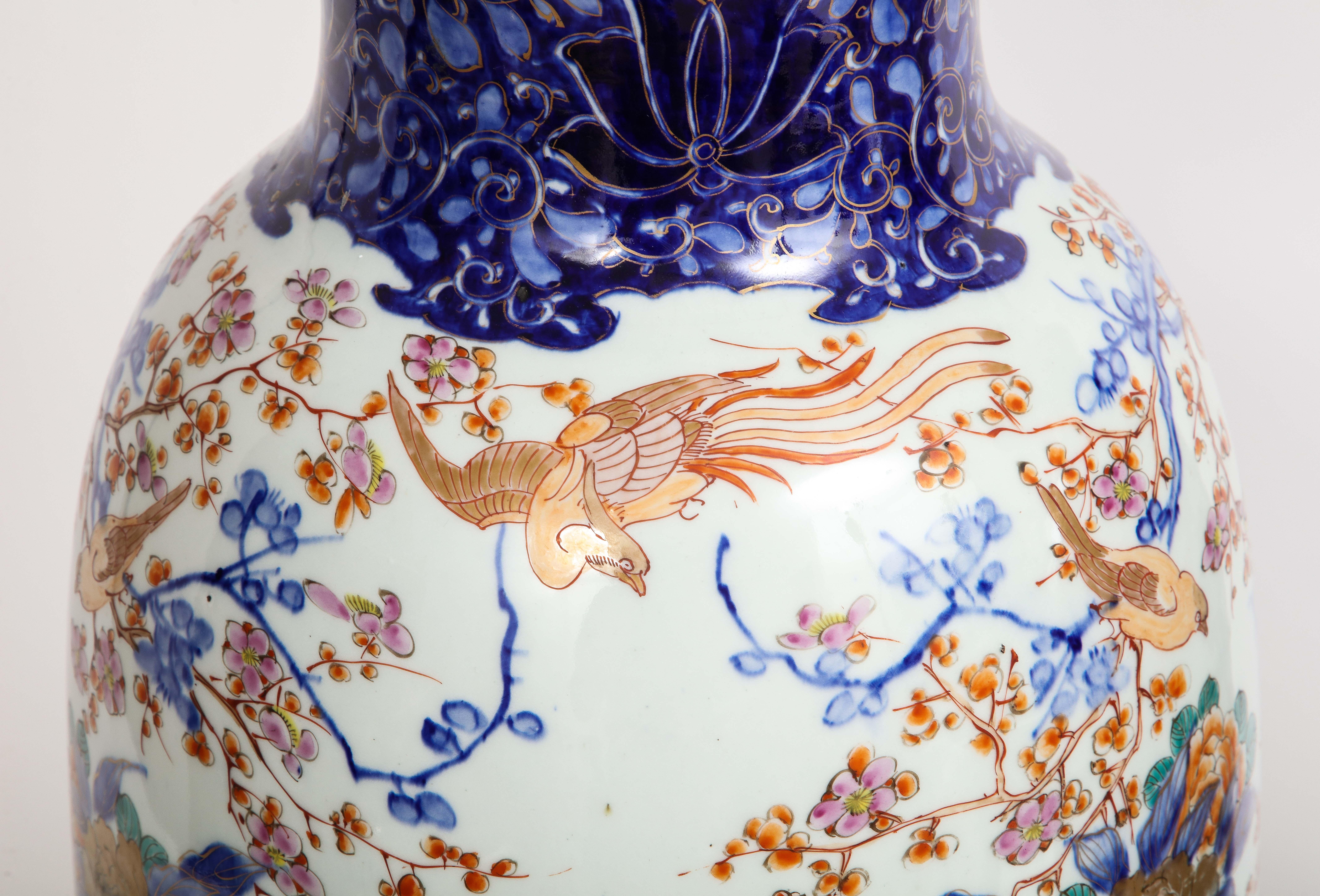 Una grande coppia di vasi in porcellana giapponese Imari Porcelain del XIX secolo del periodo Meji in vendita 10