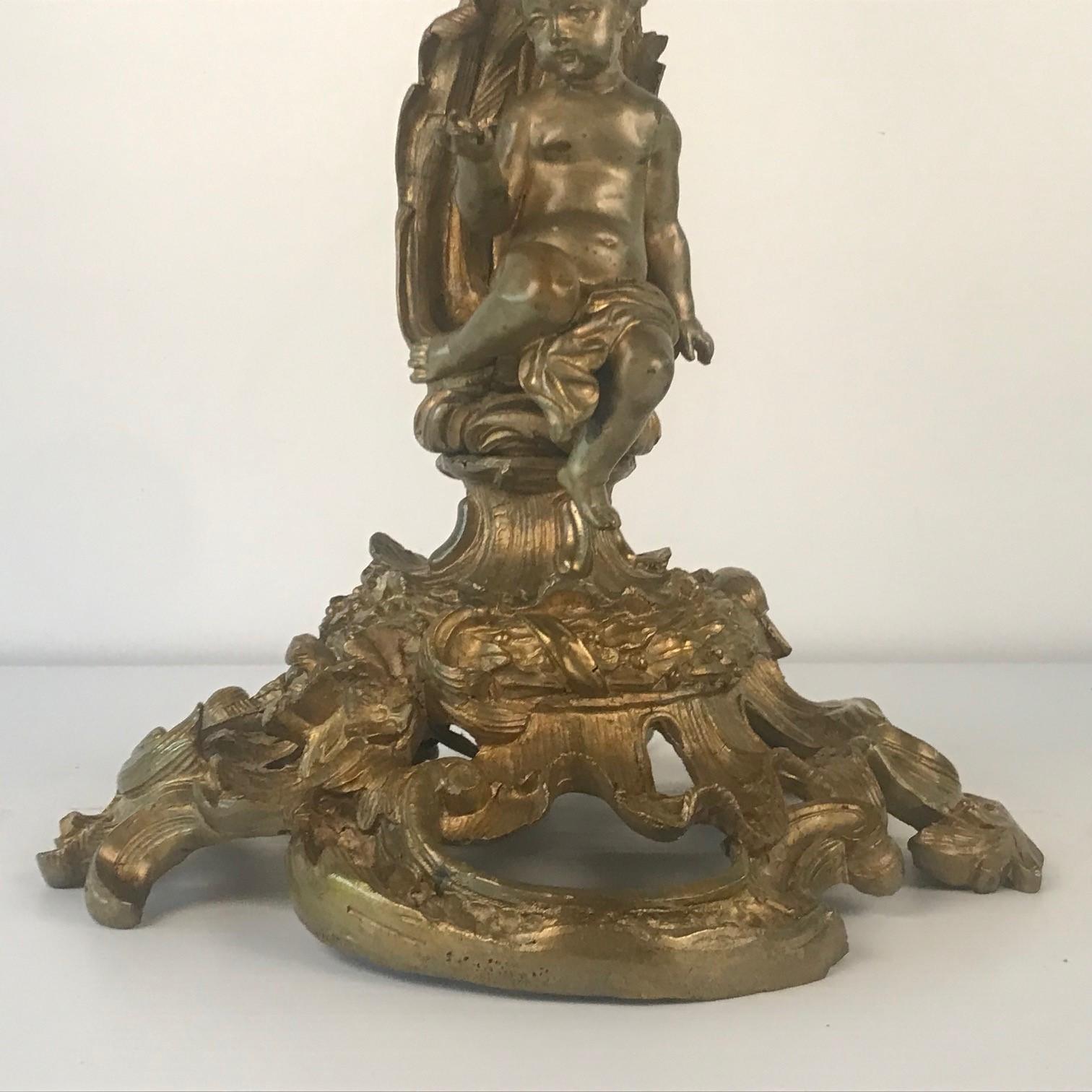 Gran Pareja de Candelabros Antiguos de Bronce Dorado Estilo Luis XV Francés en venta 7
