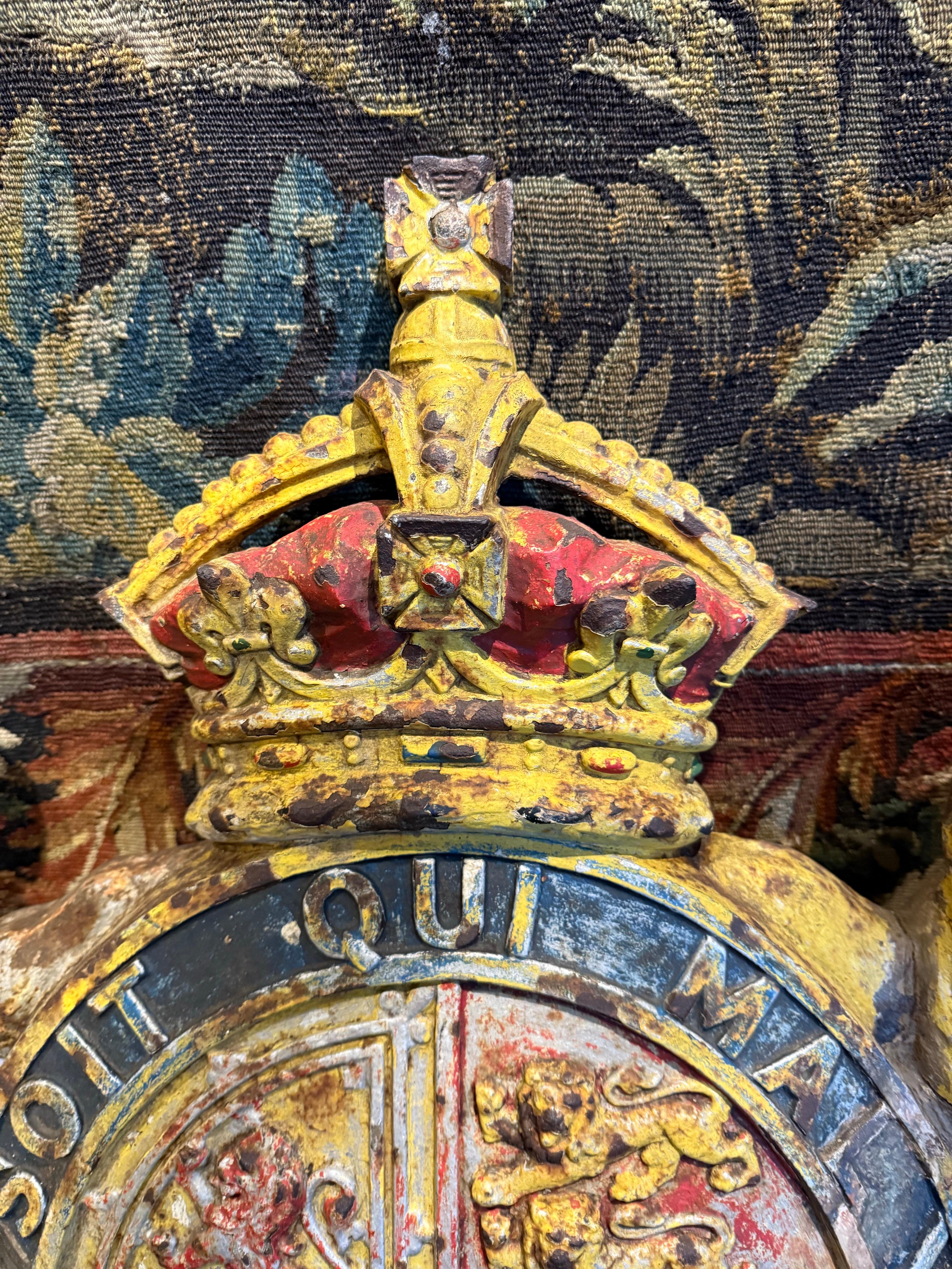A Large Pair of Cast Iron Royal Coat of Arms, 19th Century For Sale 6