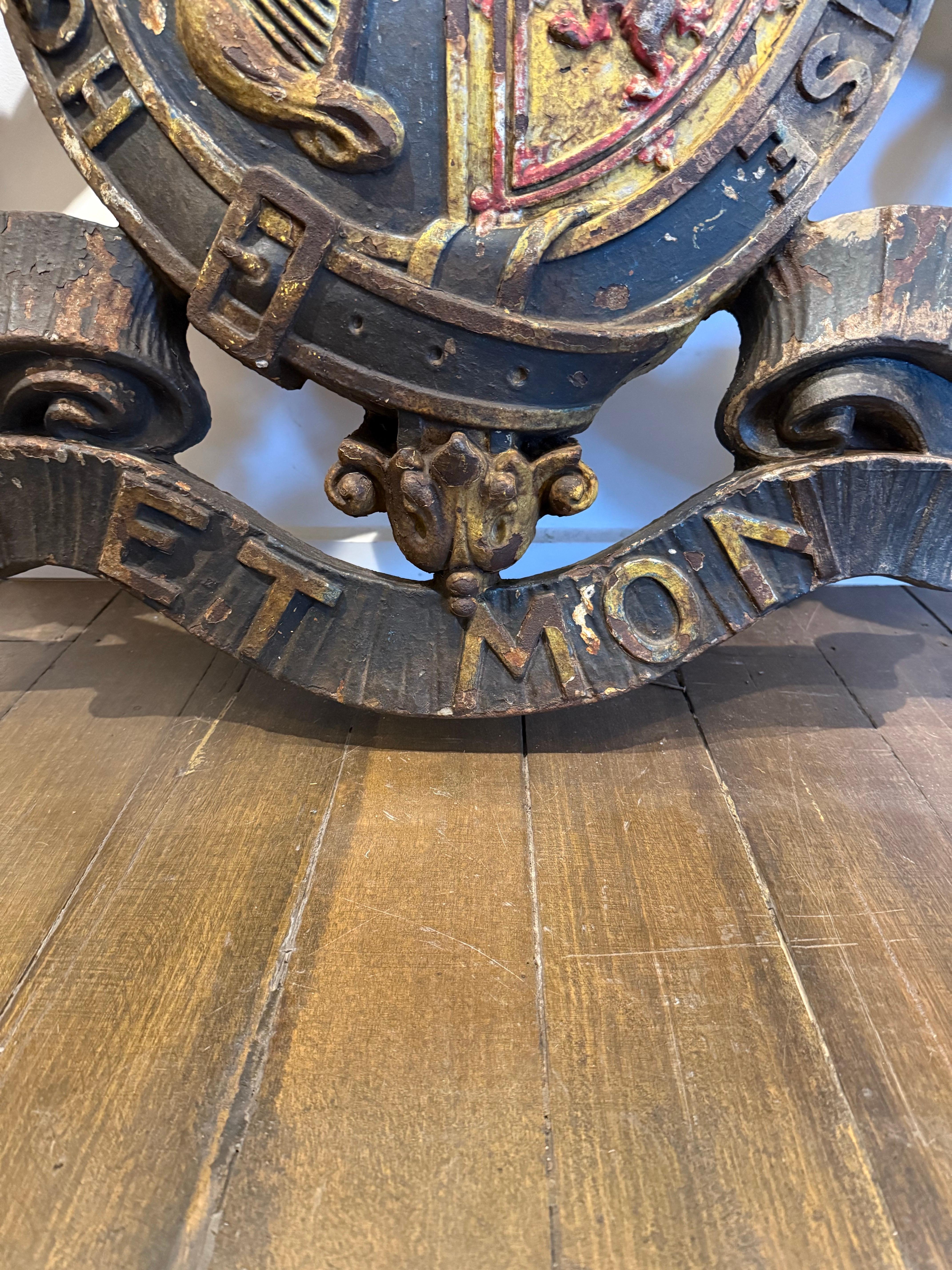 A Large Pair of Cast Iron Royal Coat of Arms, 19th Century For Sale 9