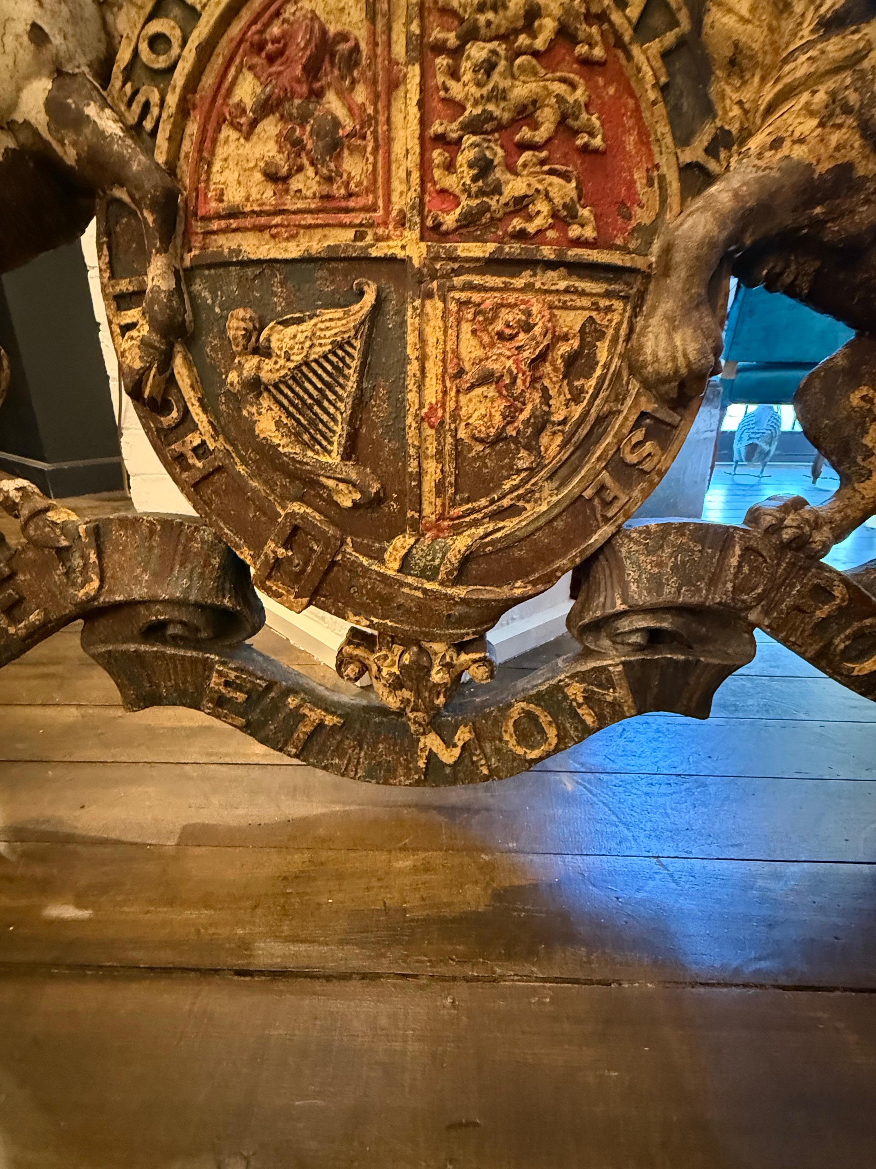 A Large Pair of Cast Iron Royal Coat of Arms, 19th Century For Sale 15