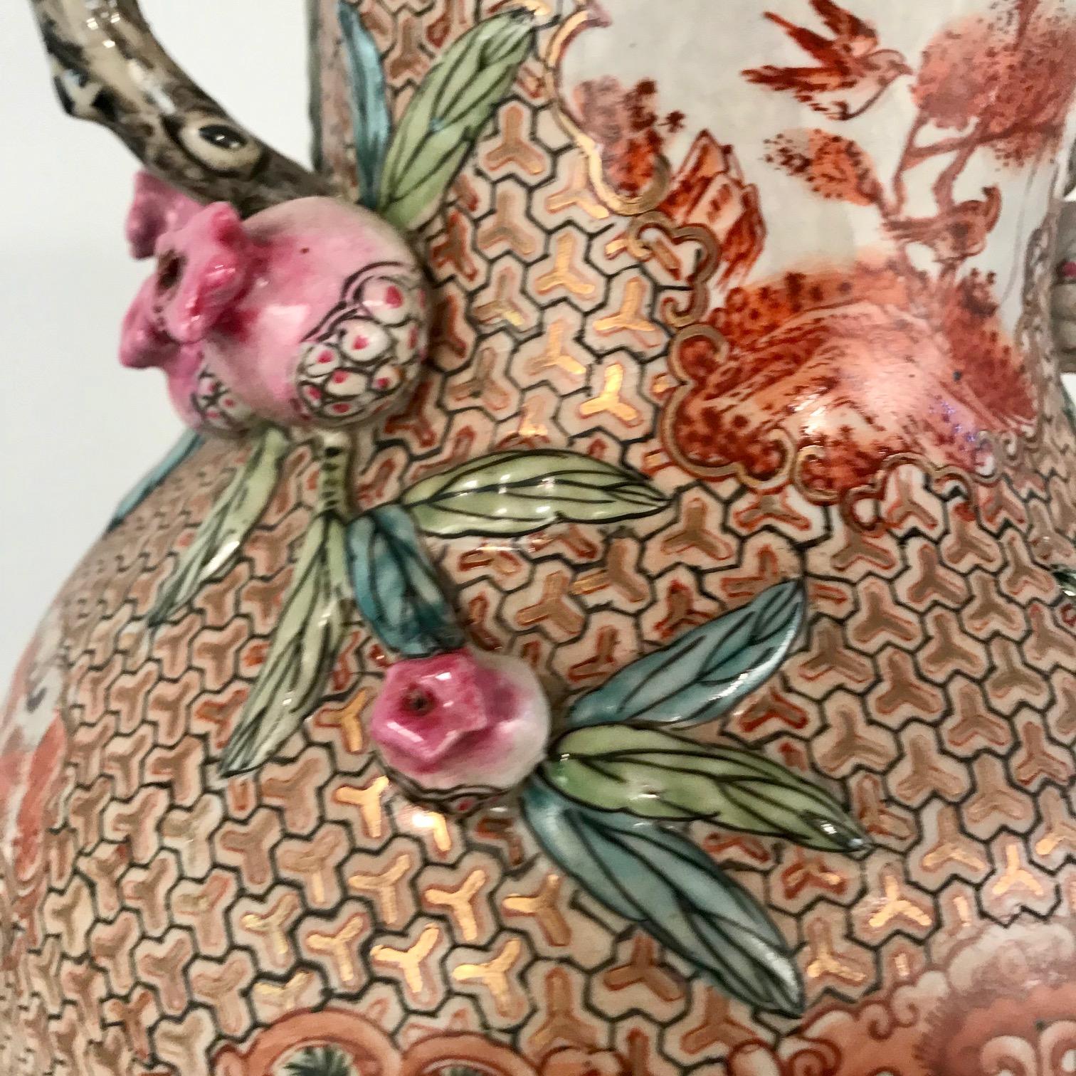 Grande paire de vases d'exportation chinois dans la palette Rockefeller en vente 9