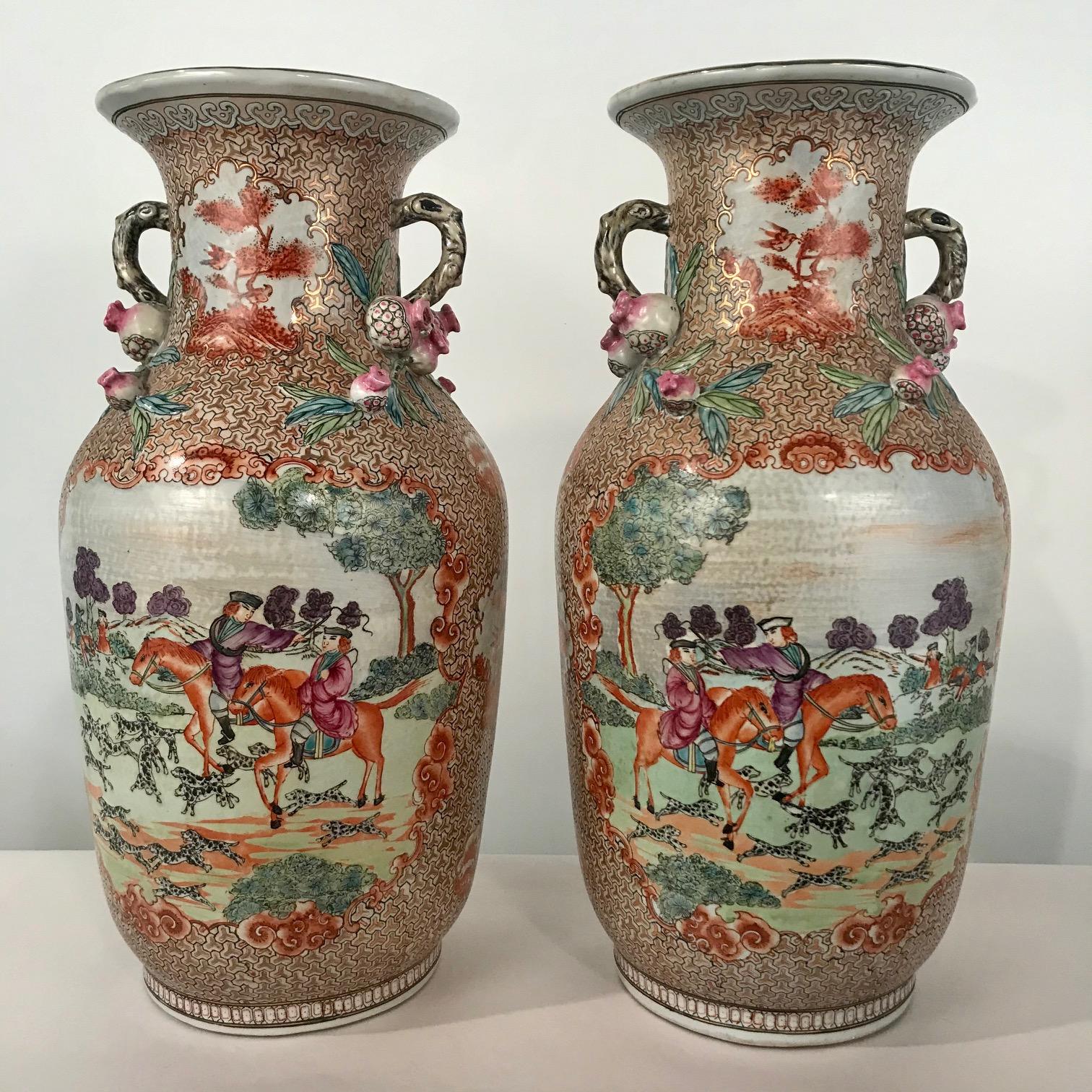 Grande paire de vases d'exportation chinois dans la palette Rockefeller Bon état - En vente à Montreal, QC