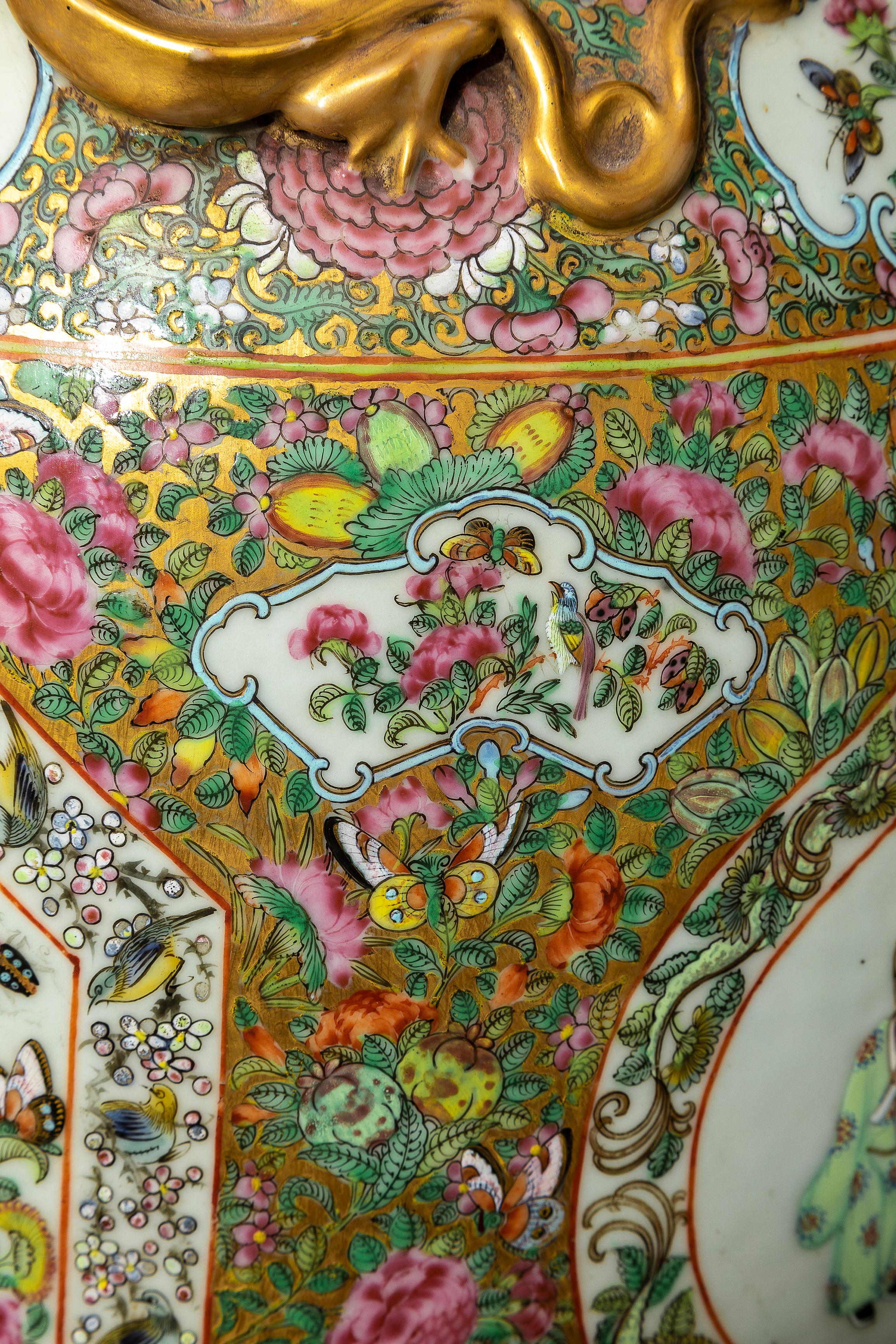 A Large Pair of Chinese Famille Rose Decorated Gilt Foo Dog Handle Vases For Sale 7