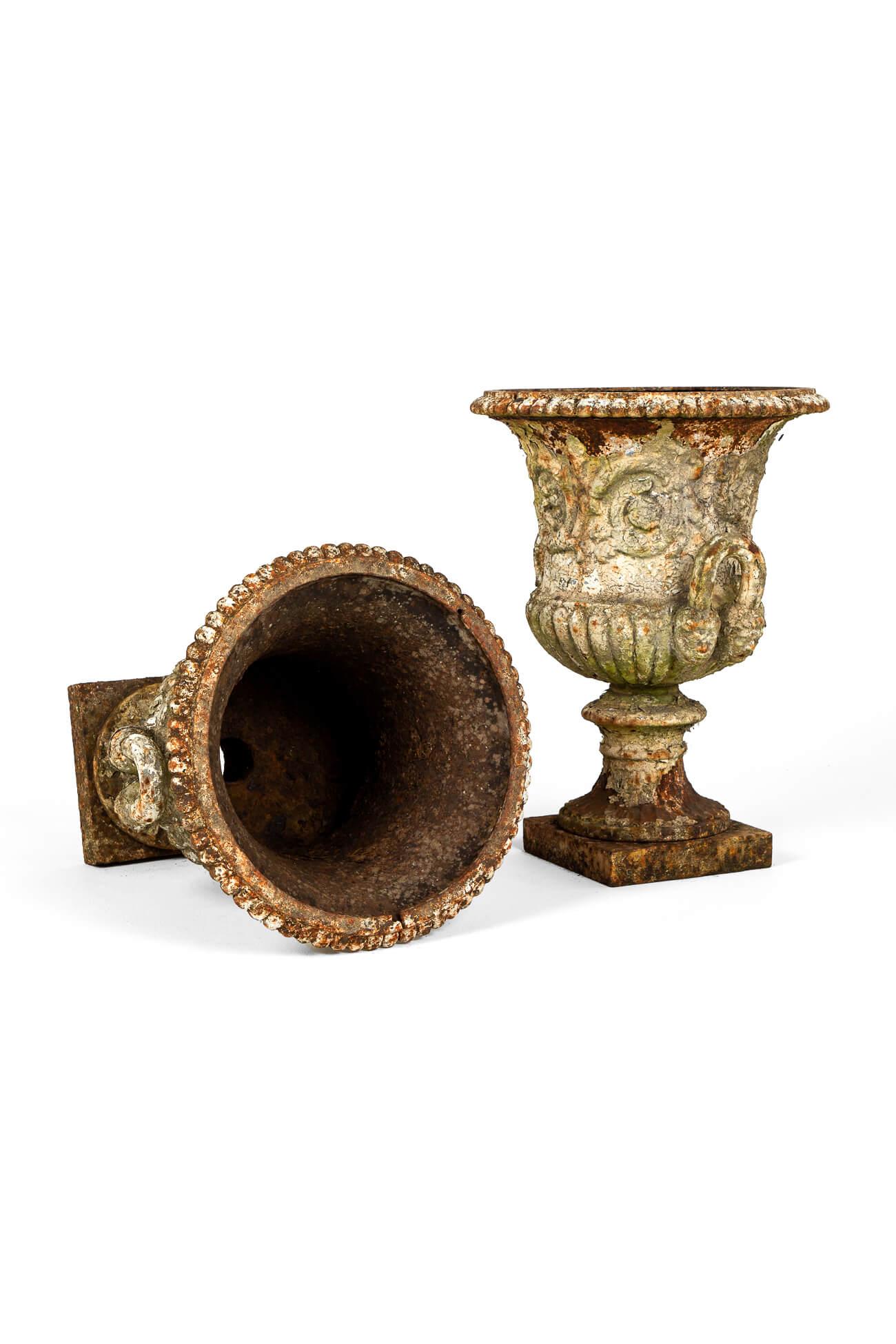 Paire d'urnes Campana anglaises victoriennes Andrew Handyside en vente 3