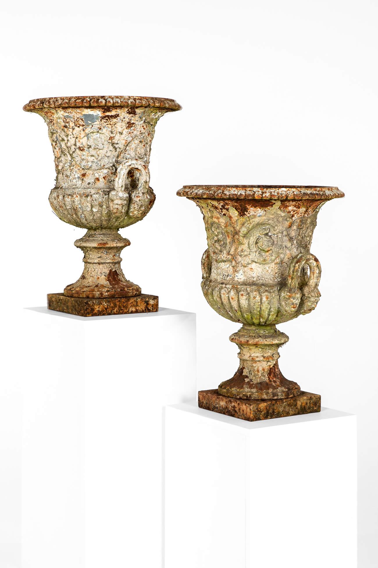 Britannique Paire d'urnes Campana anglaises victoriennes Andrew Handyside en vente