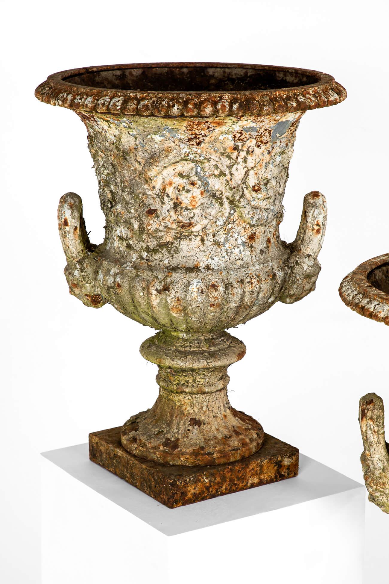 Forgé Paire d'urnes Campana anglaises victoriennes Andrew Handyside en vente