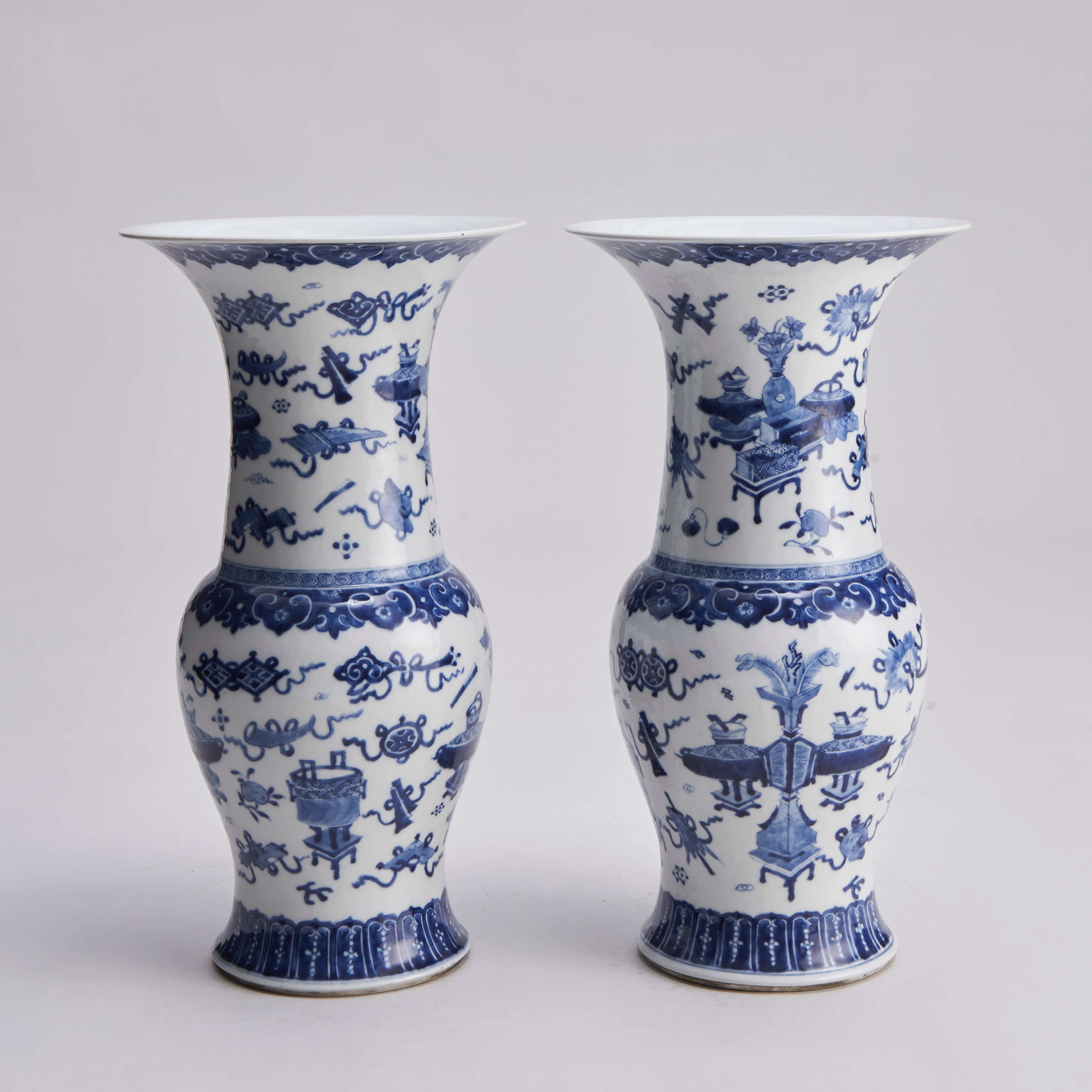Porcelain A large pair of flare-topped 19th Century Chinese porcelain vases with blue and  For Sale