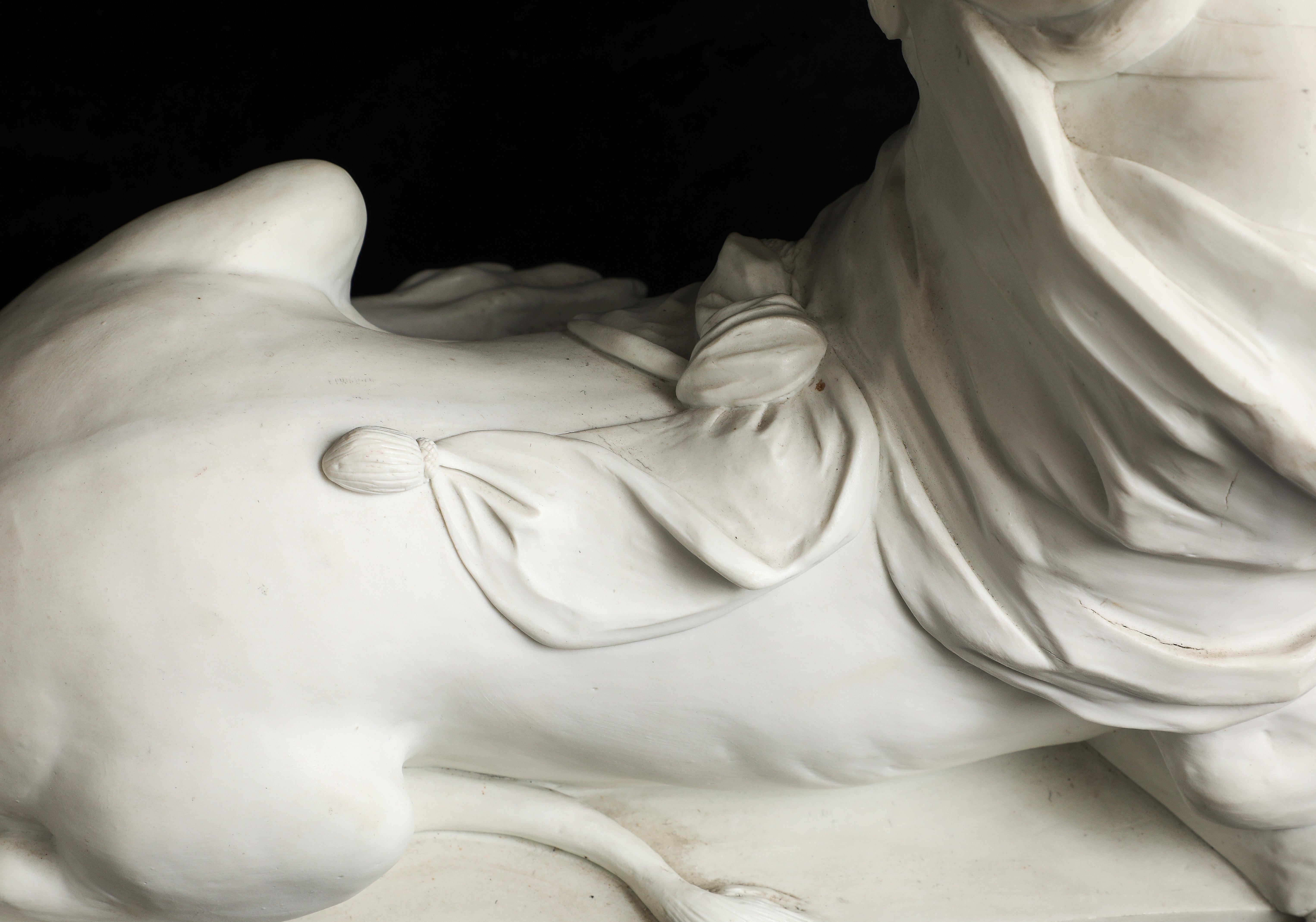 Una grande coppia di figure di sfingi reali in porcellana biscuit di Sèvres a grandezza di palazzo in vendita 7