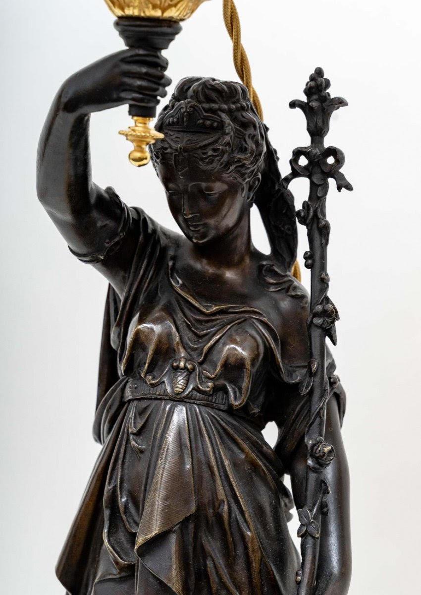 An important pair of gilt and patinated bronze table lamps, 19th century, Napoleon III period.

A pair of ormolu and patinated table lamps representing caryatids, Napoleon III period, 19th century.
H: 67cm, D: 21cm