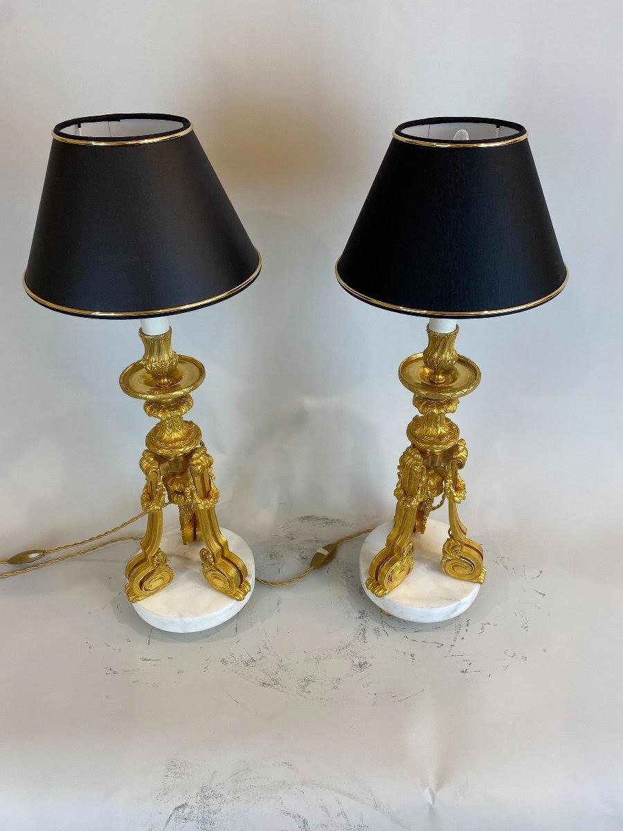 Großes Paar Tischlampen aus vergoldeter Bronze und Marmor, Napoleon III.-Periode. im Zustand „Gut“ im Angebot in Saint-Ouen, FR