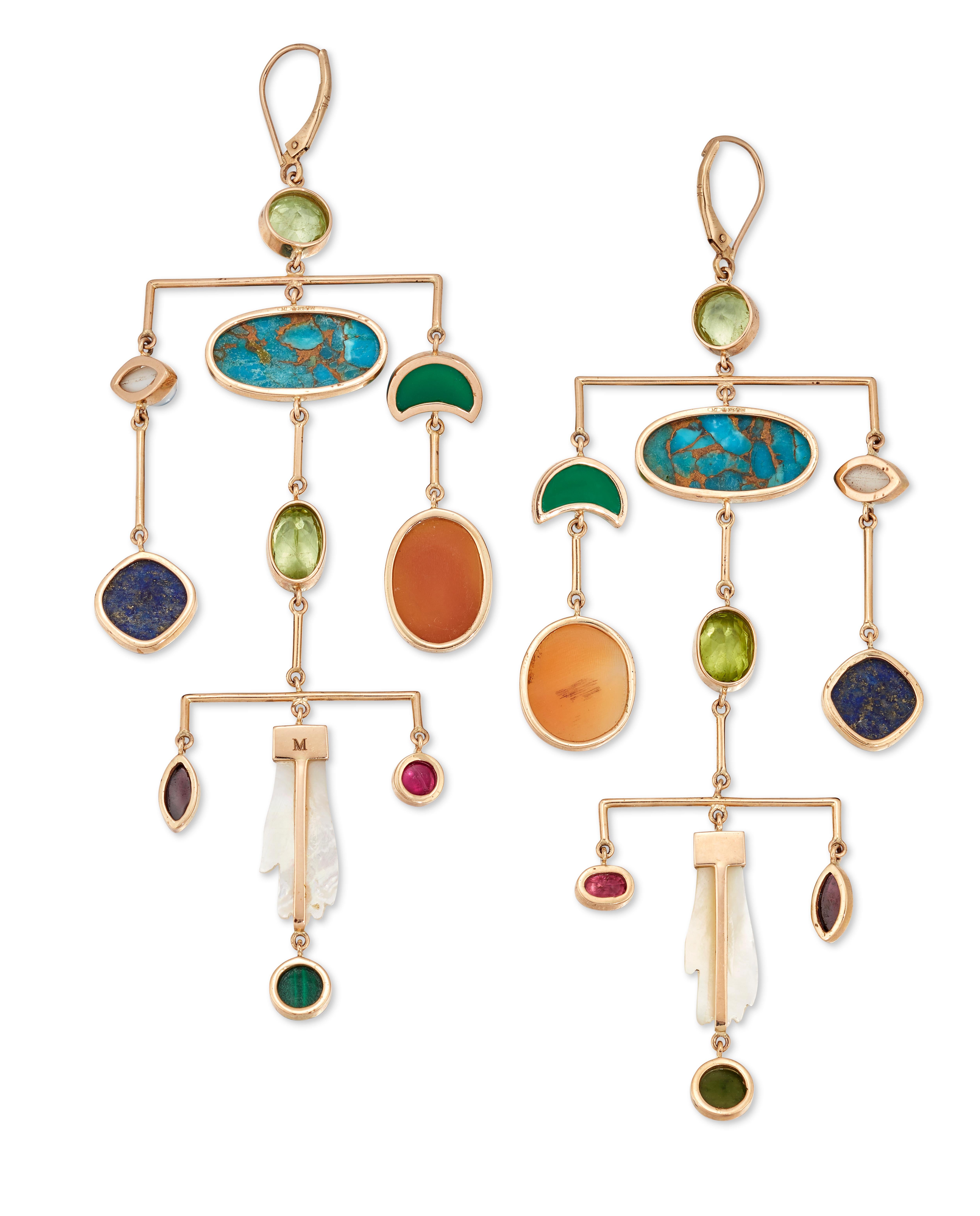 Groes Paar Gold Balance Bar Multi-Gem Tropfenohrringe mit mehreren Edelsteinen (Gemischter Schliff)