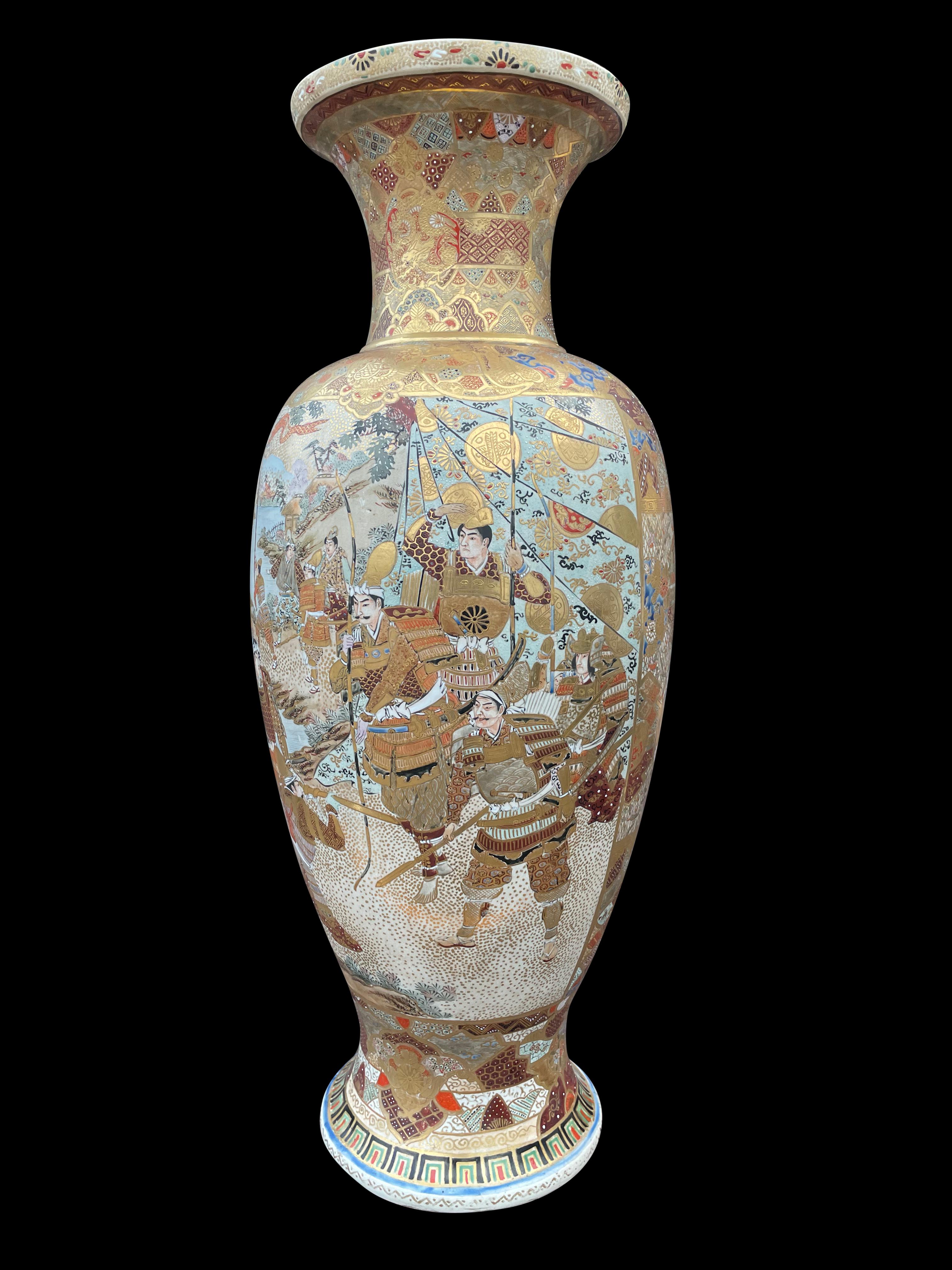 Large Pair of Japanese Satsuma Vases, 19th Century For Sale 5