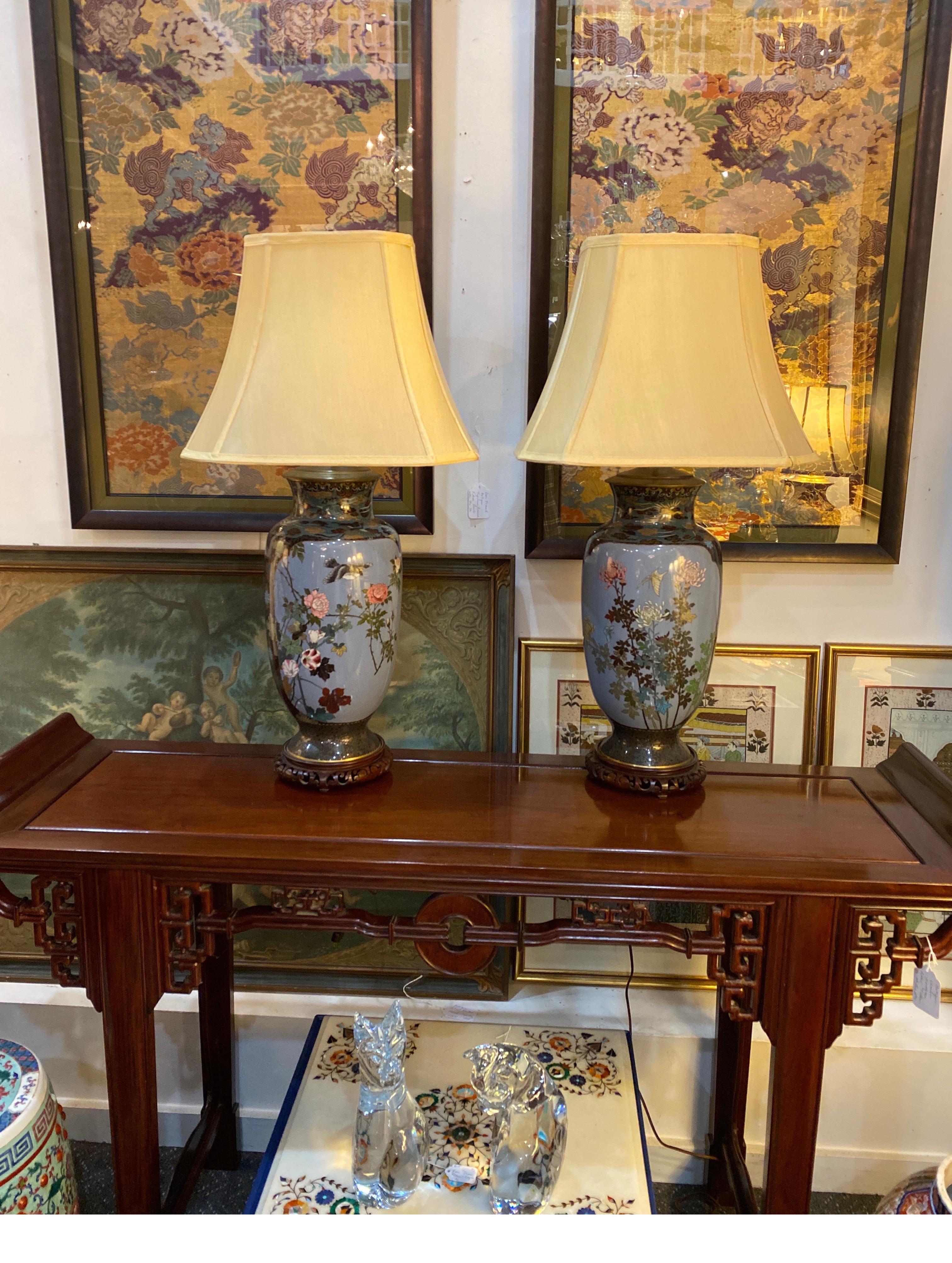 Large Pair of Meiji-Showa Period Japanese Cloisonné Lamps 7