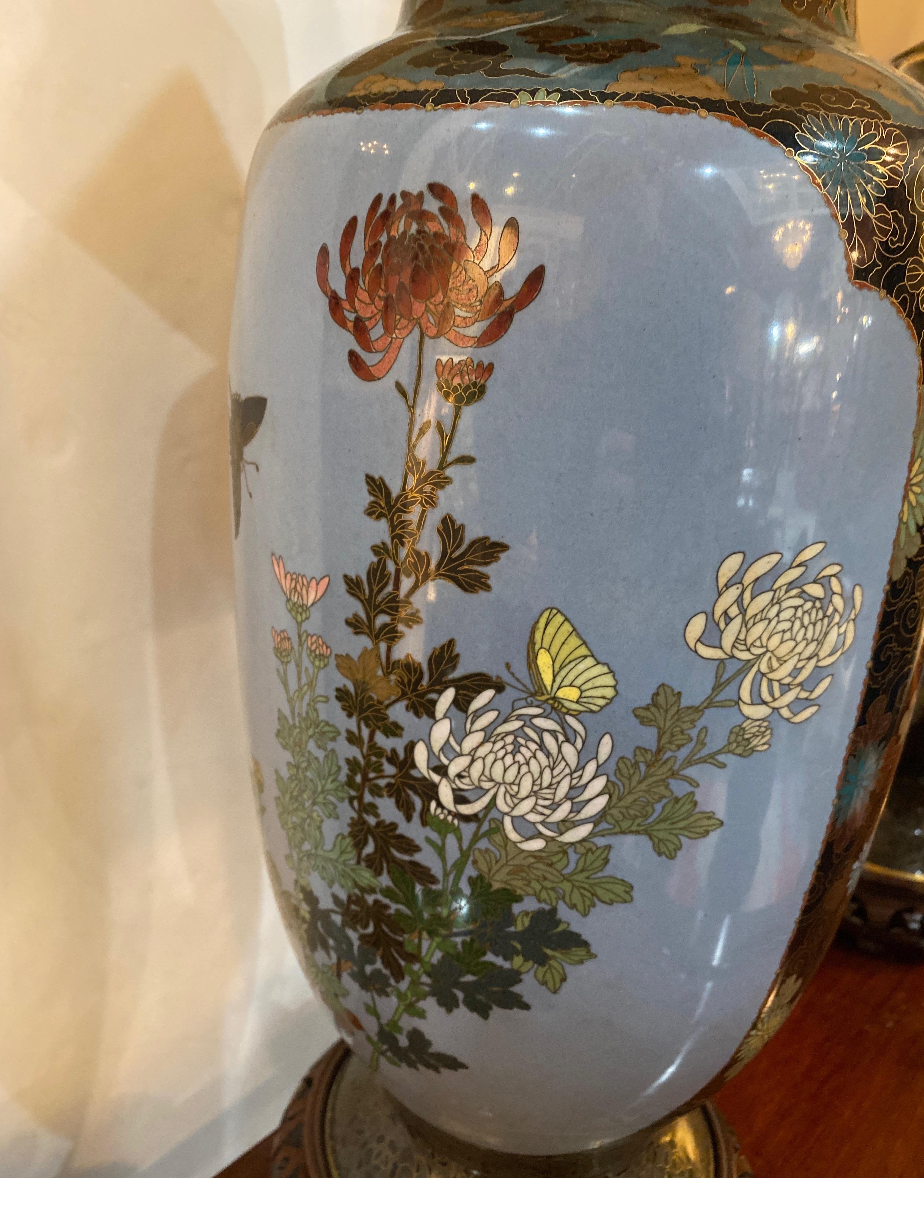 Grande paire de grandes lampes japonaises en cloisonné de la période Meiji-Showa 2