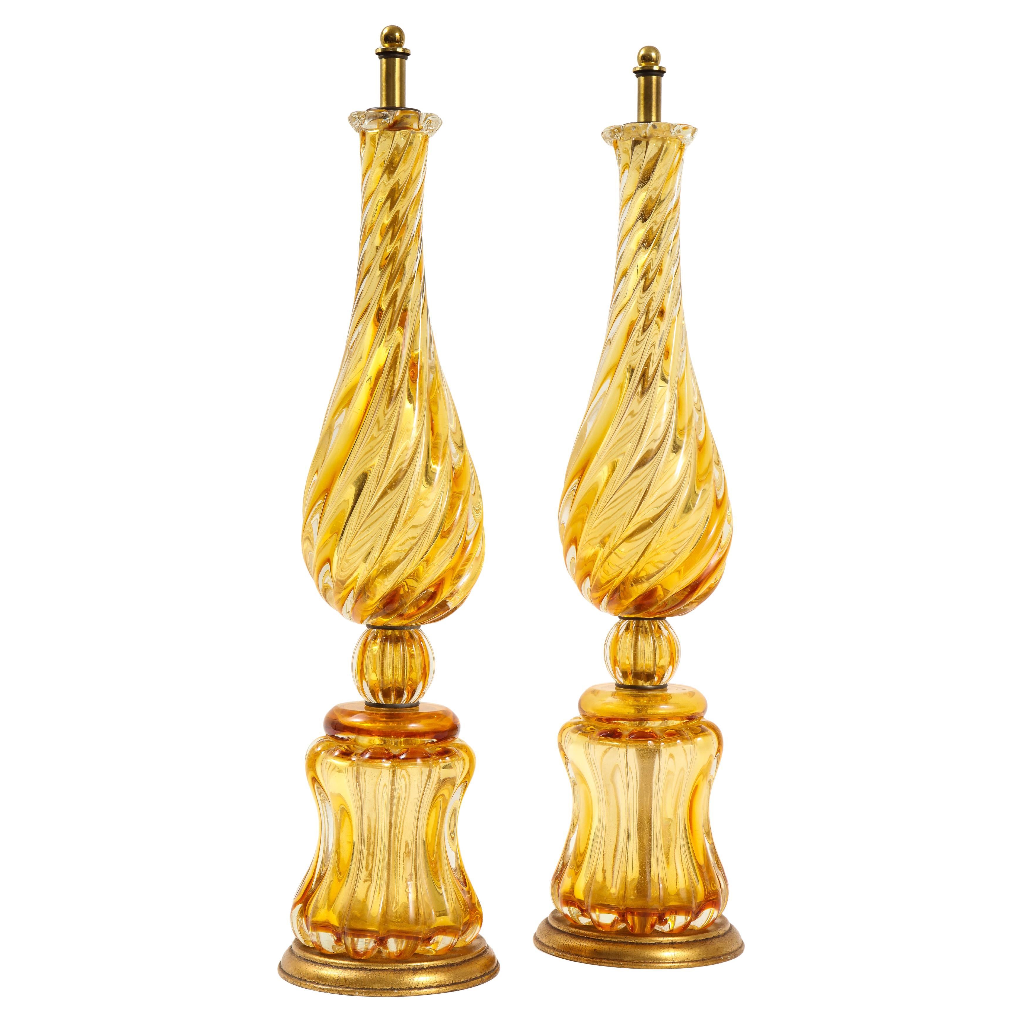 Grande paire de lampes italiennes en cristal de Murano de couleur ambre, mi-siècle moderne