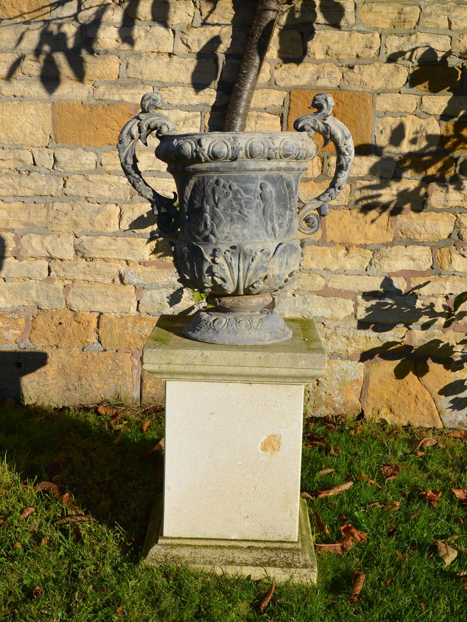 Large Pair of Ornate Lead Urns In Good Condition In Cheltenham, Gloucestershire