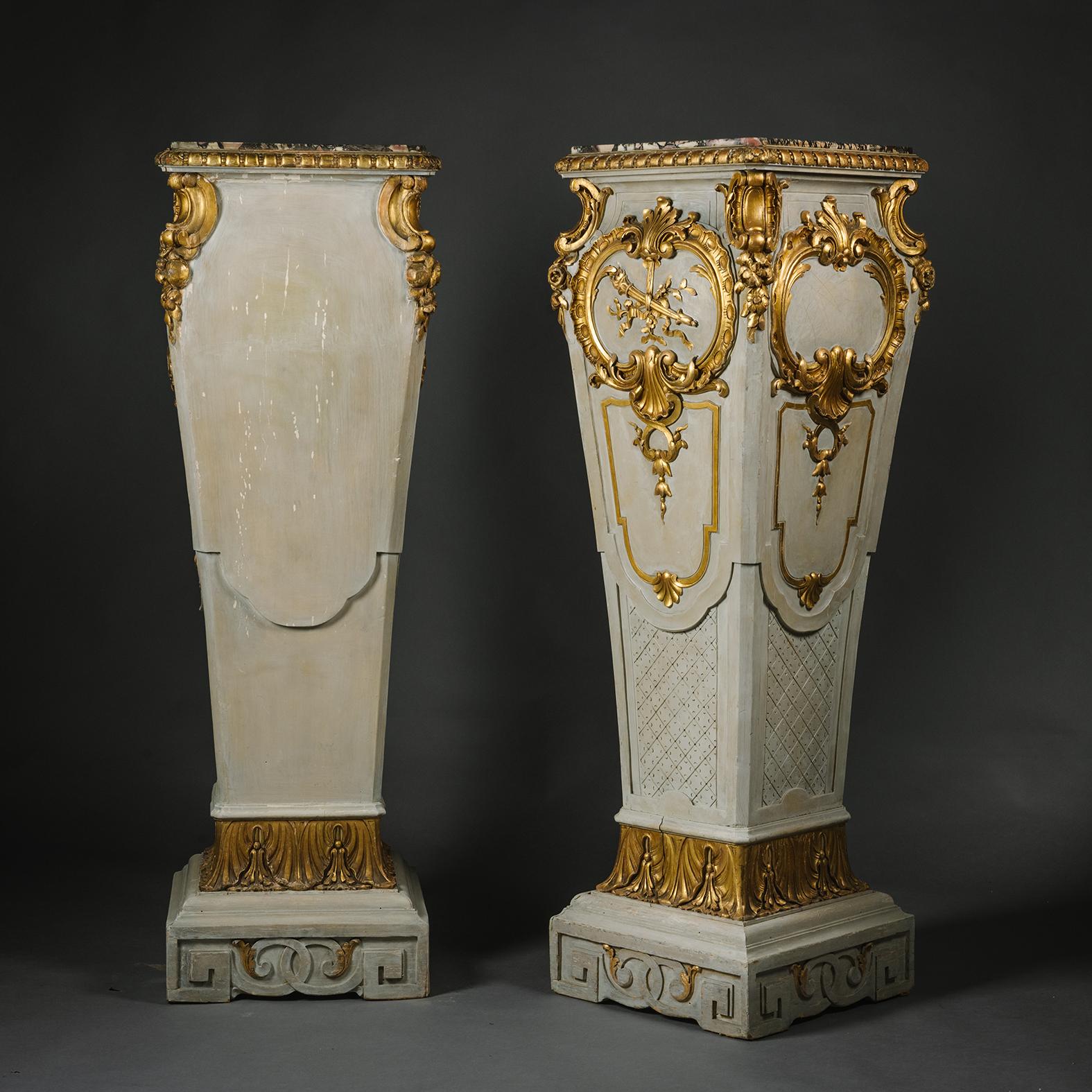 A Large Pair of Parcel-Gilt and Grey Painted Pedestals In Good Condition For Sale In Brighton, West Sussex