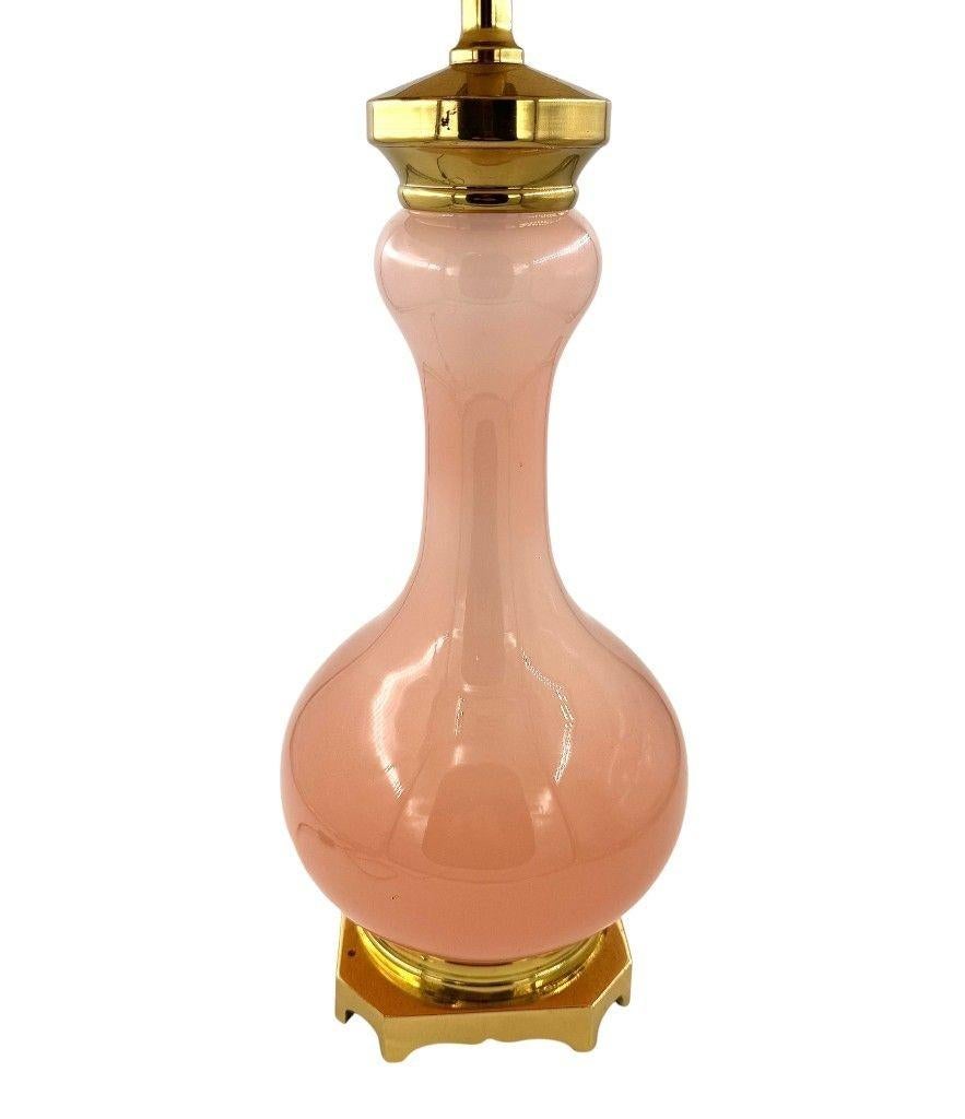 Paire de lampes Paul Hanson des années 1950 avec des bases en verre opalin rose de Murano en vente 5