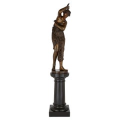 Große große Figur aus patinierter Bronze von Ondine