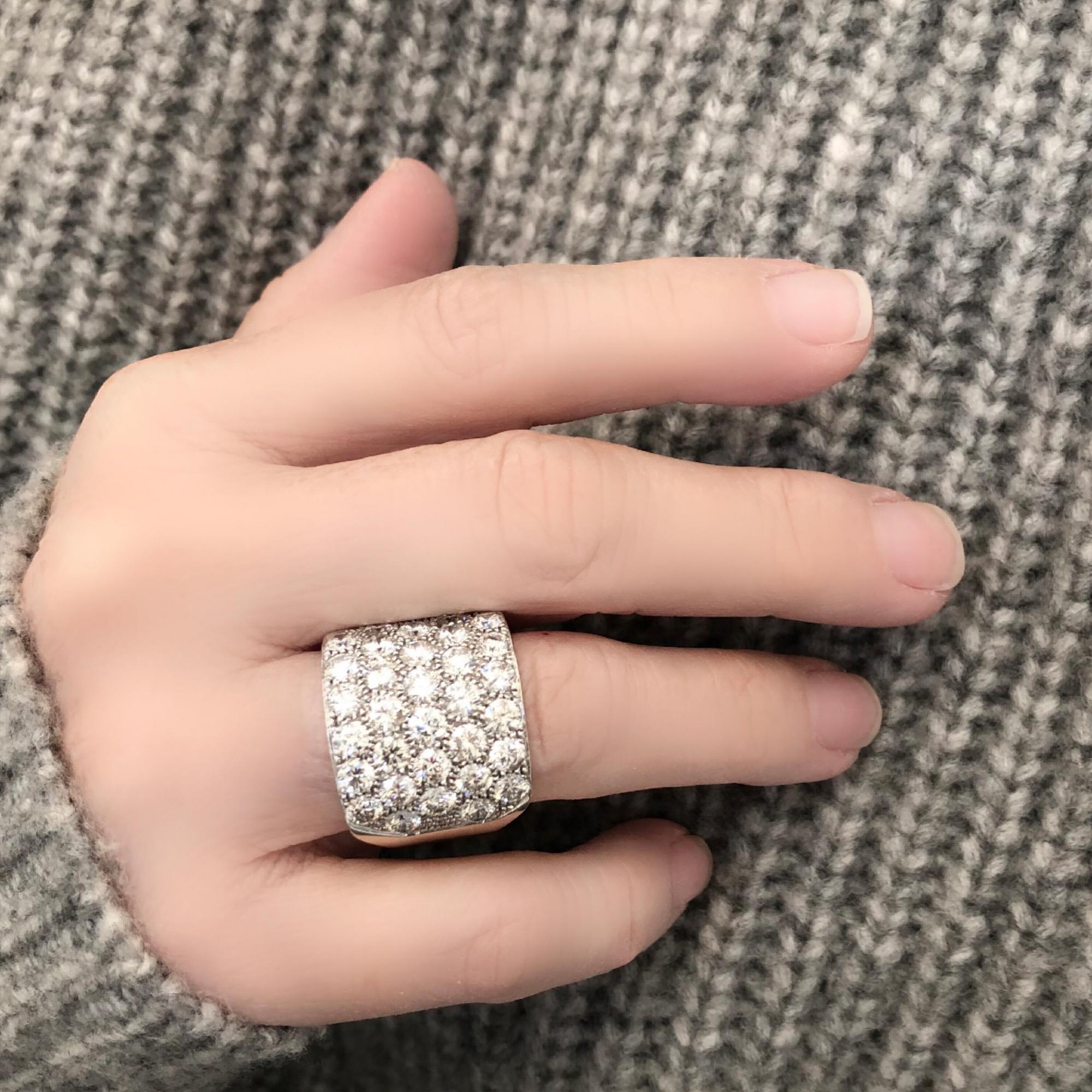 Large Pavé Diamond Cocktail Band Ring in 14k In Excellent Condition In Miami, FL