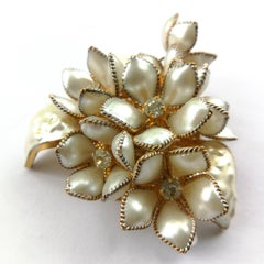 Große, mit Perlen besetzte Blumenbrosche, Maison Gripoix for Chanel, um 1960/1970