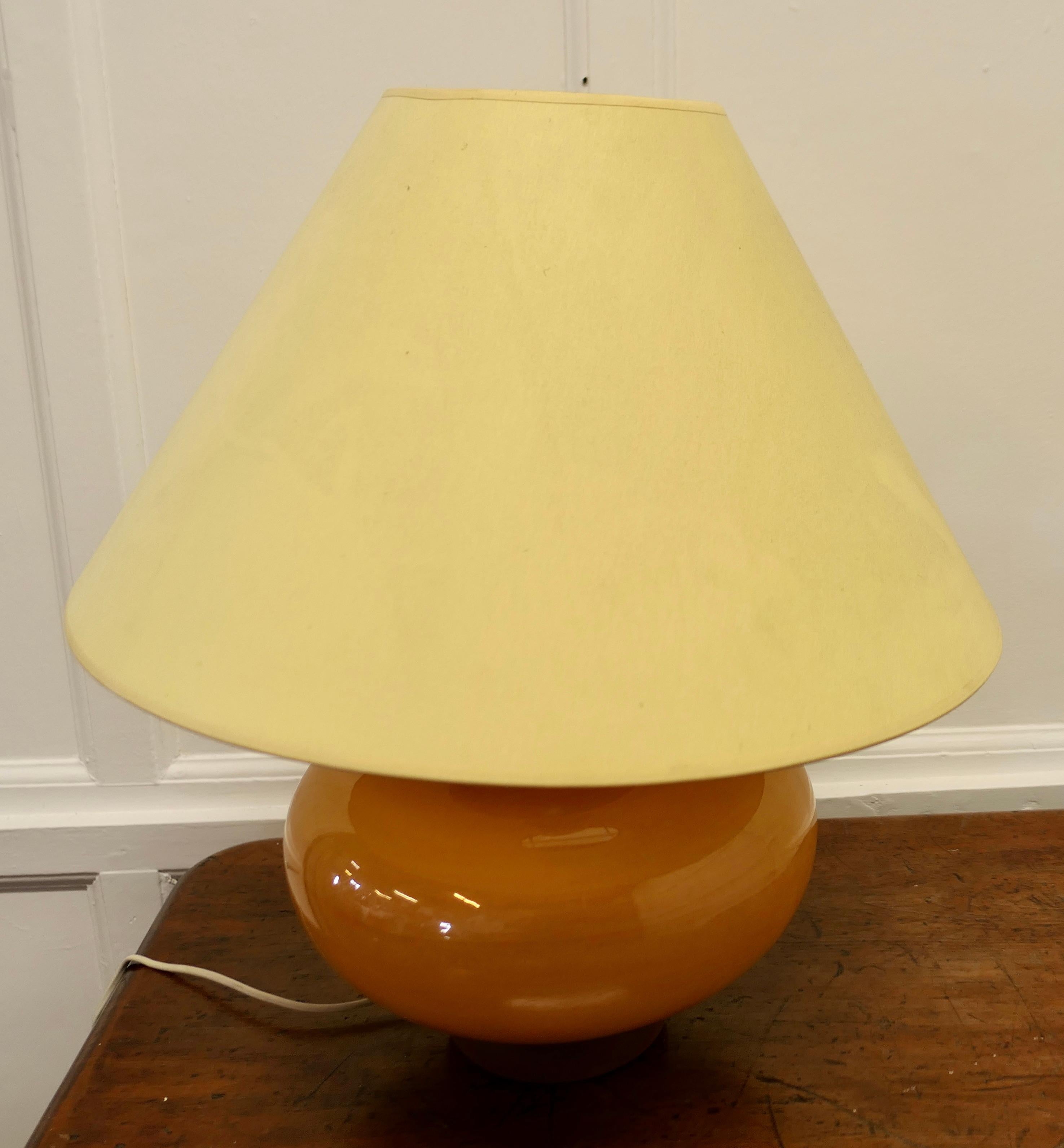 Large Pebble and Rich Yellow Glass Sideboard Lamp a Large French Piece For Sale 4