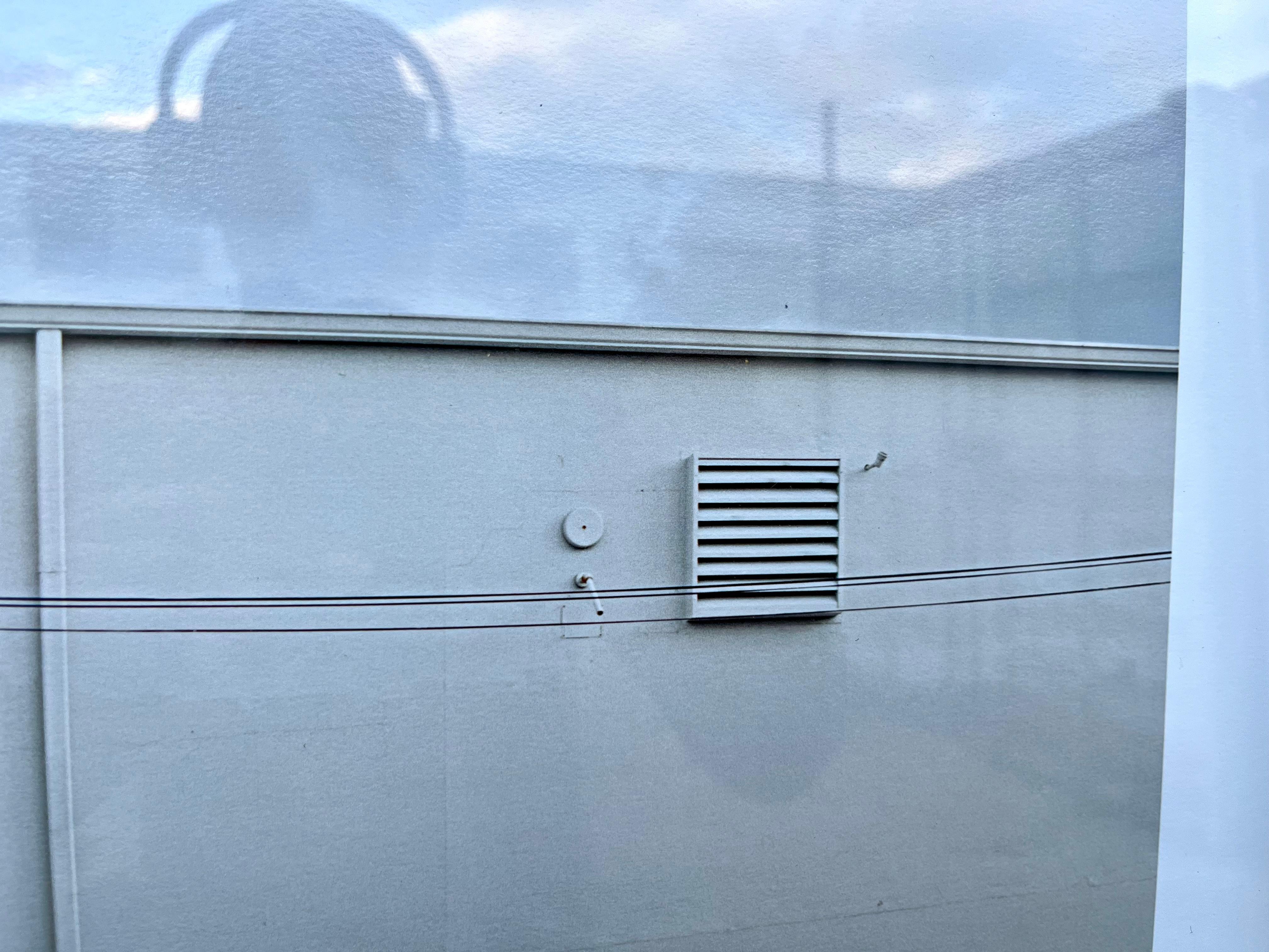 Grande photographie des bâtiments du quartier industriel de Little River à Miami. en vente 4