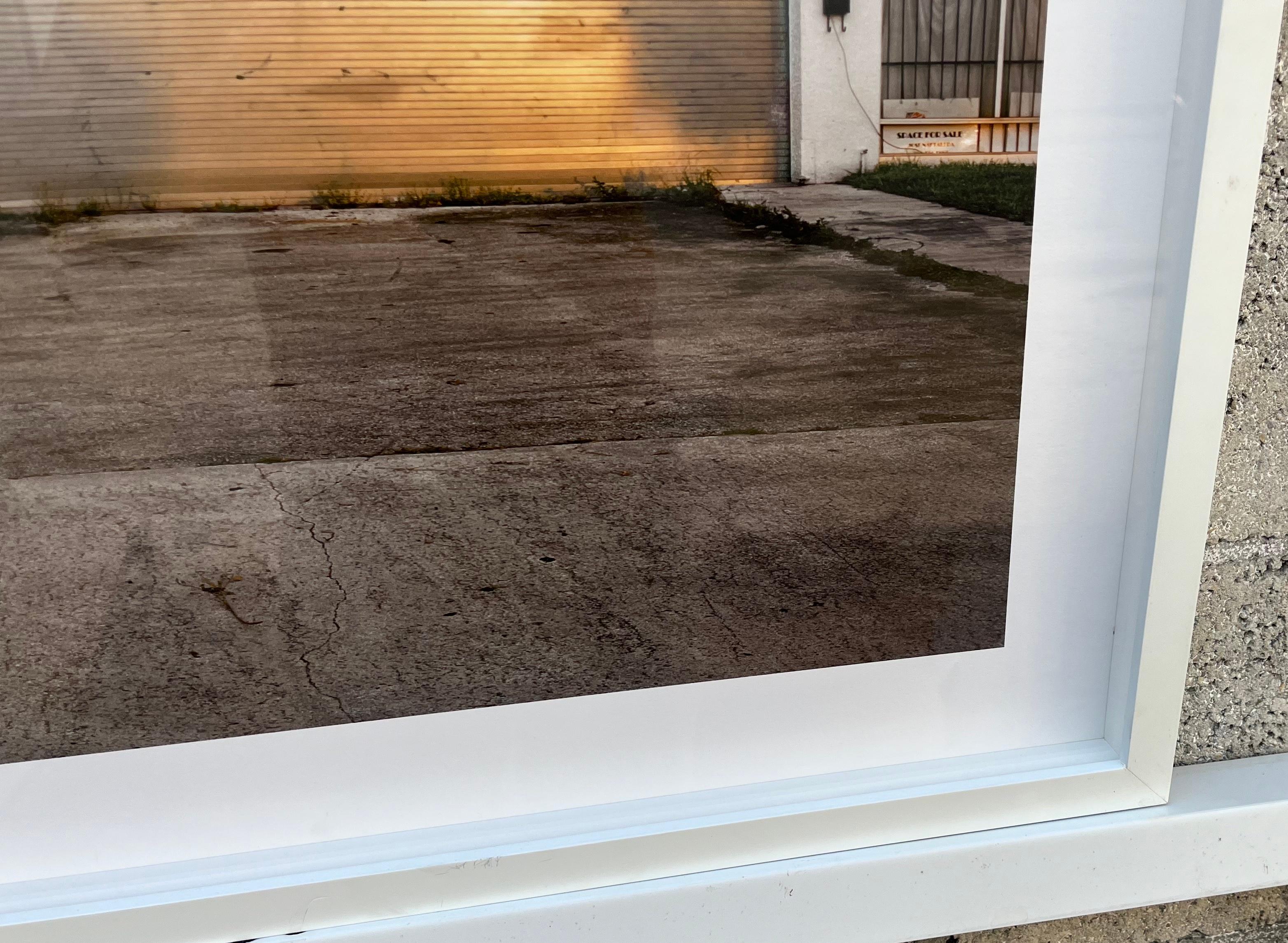 Grande photographie des bâtiments du quartier industriel de Little River à Miami. en vente 6