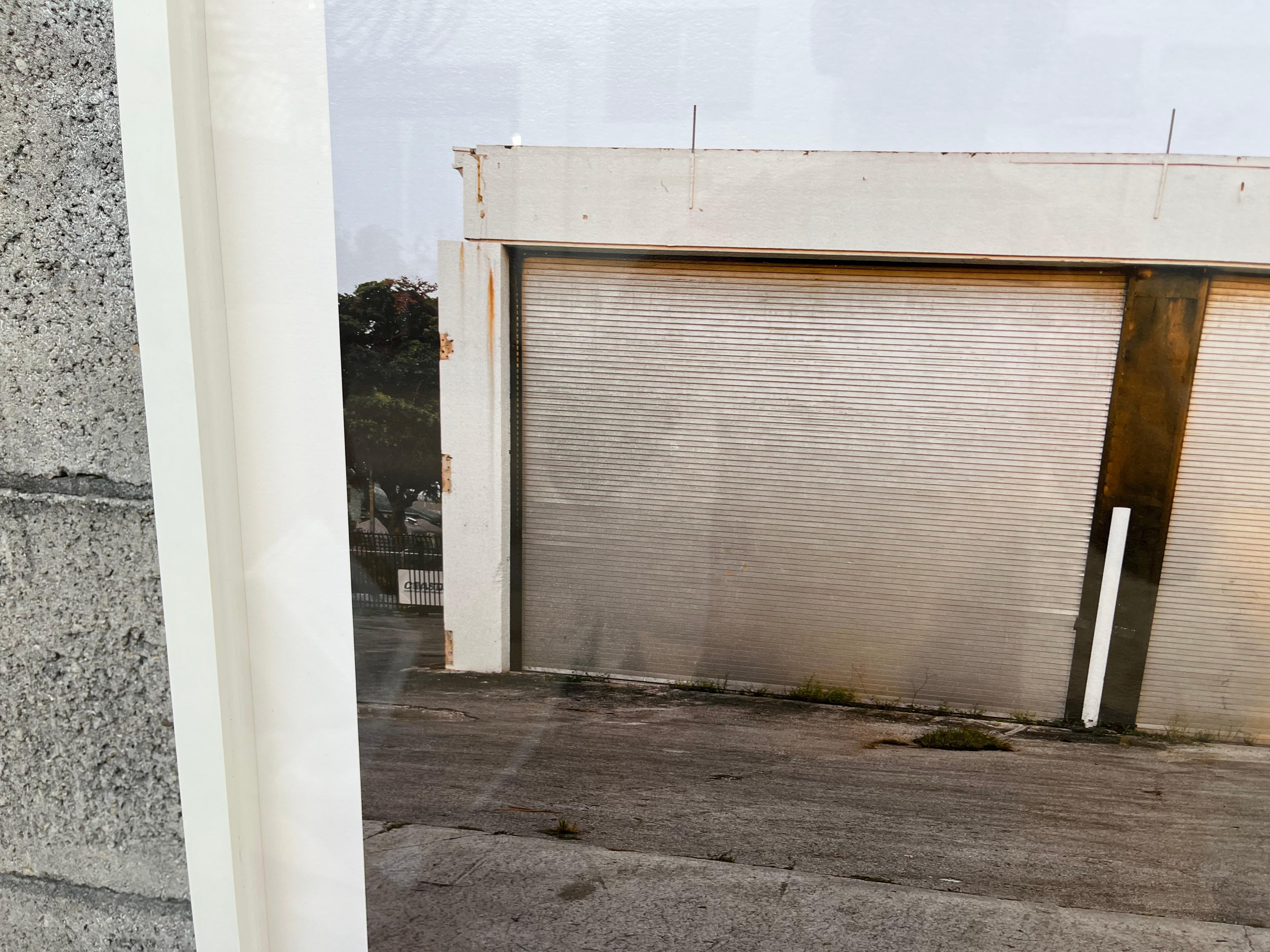 Grande photographie des bâtiments du quartier industriel de Little River à Miami. en vente 3