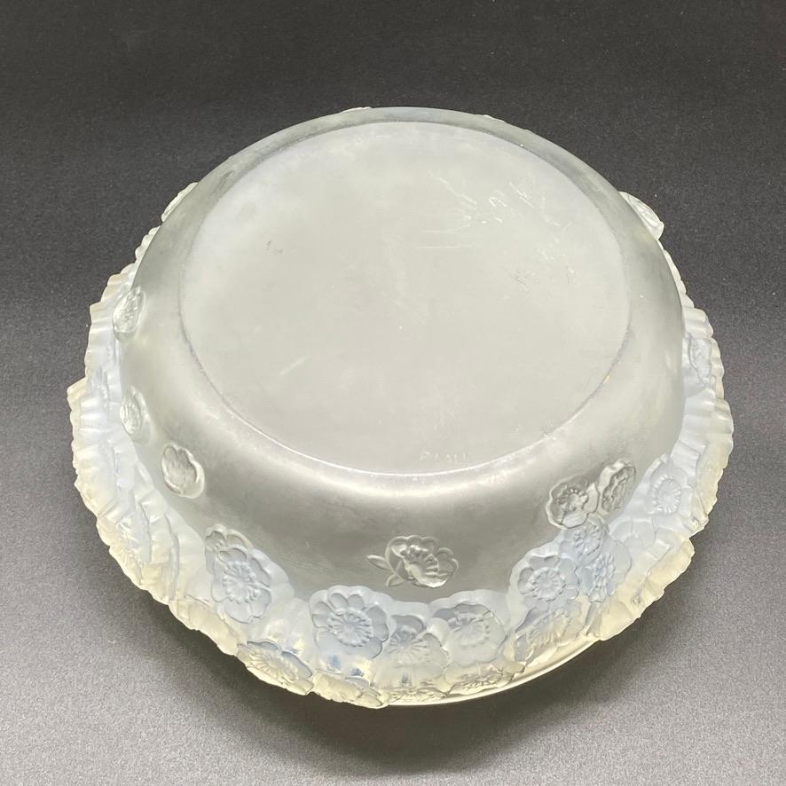 French Large Primevères Glass Boxe by R.Lalique For Sale