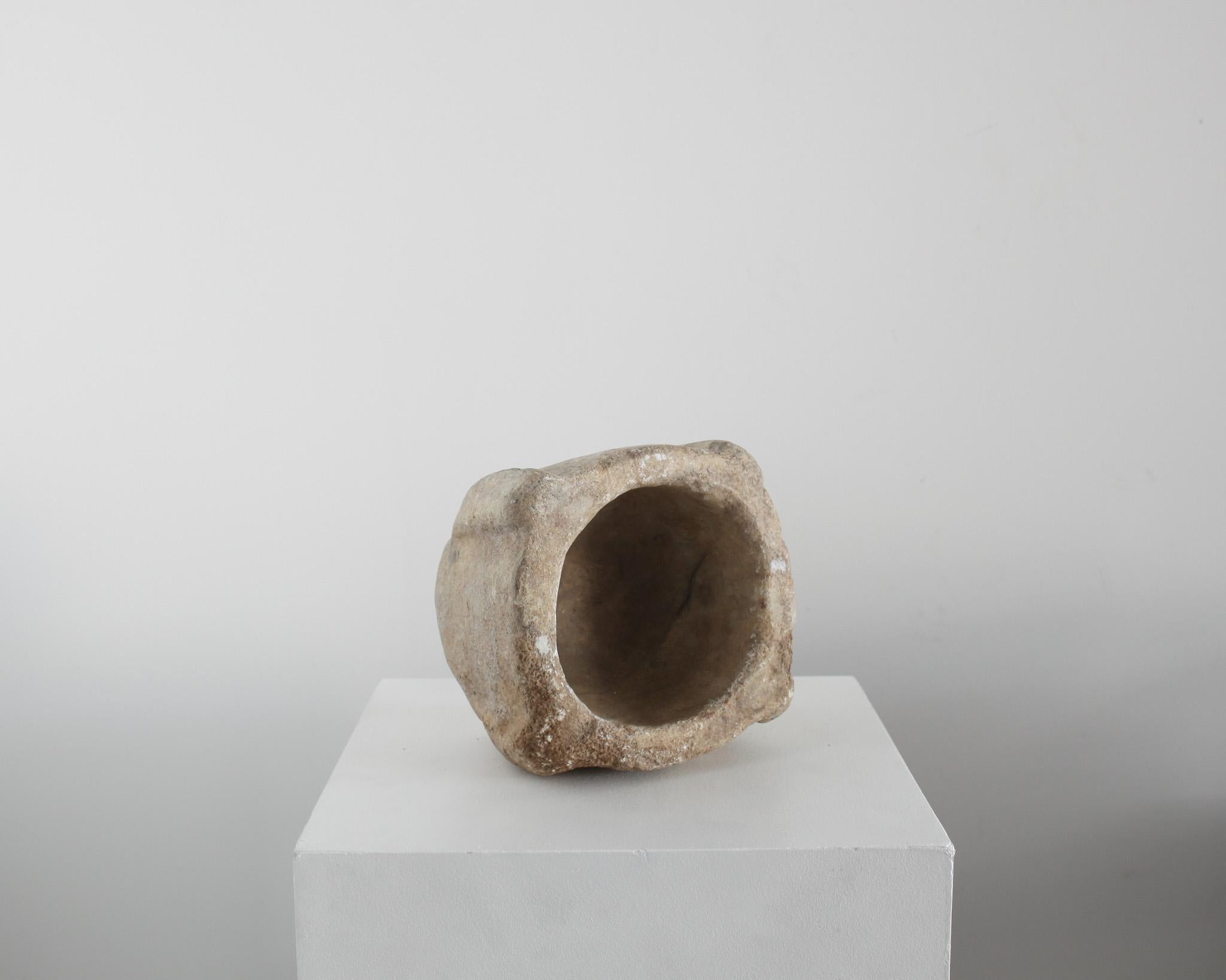A Large Primitive Wabi Sabi 18Th C. Catalan Stone Mortar  In Good Condition In London, GB