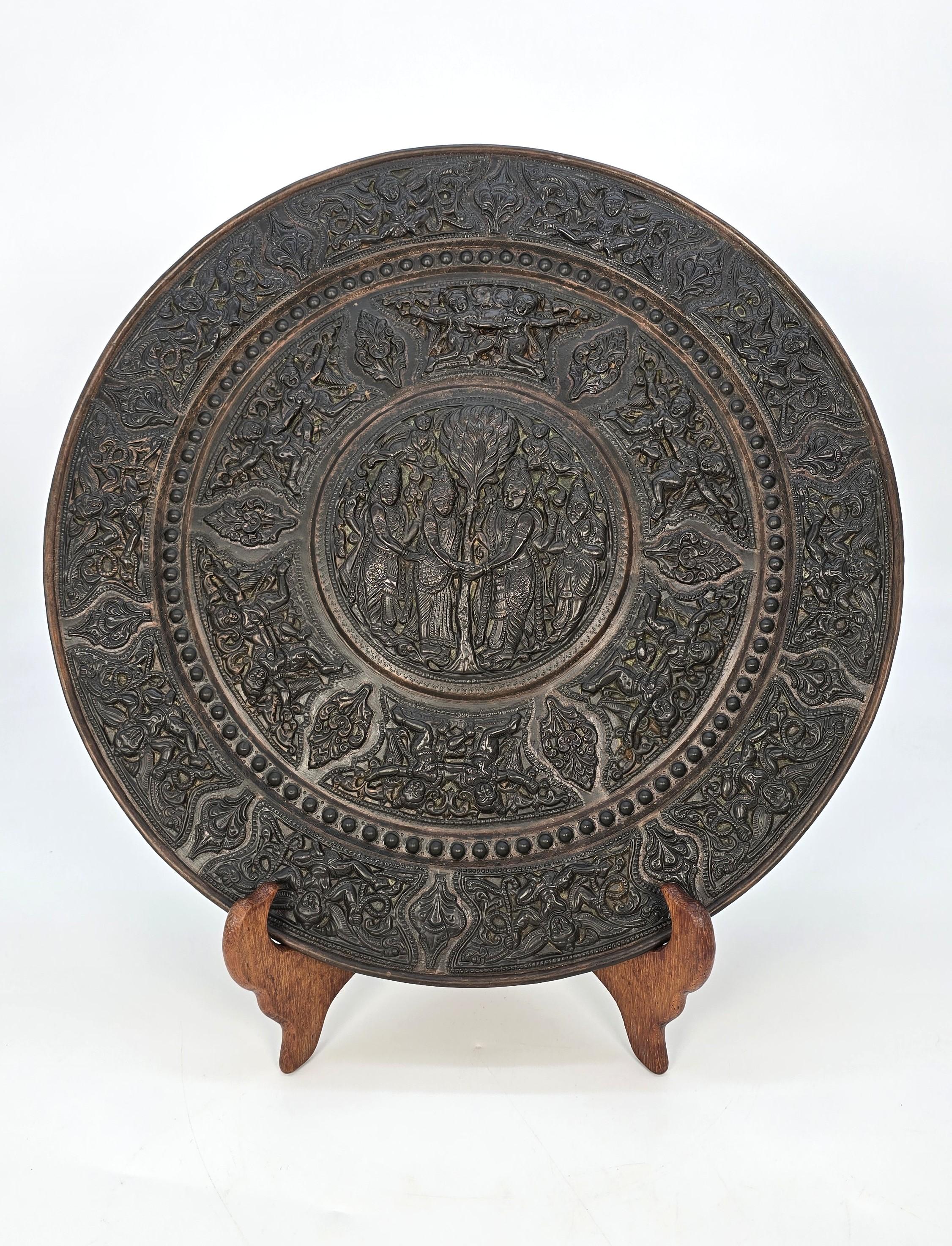 Ein großes indisches Ladegerät aus Messing und Kupfer aus der Raj-Zeit, um 1900 im Angebot 7