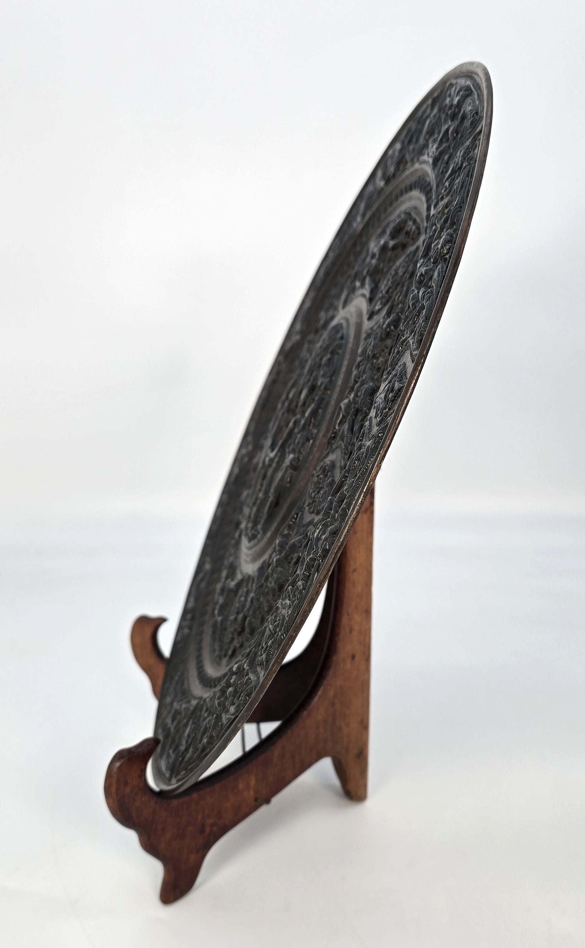 Ein großes indisches Ladegerät aus Messing und Kupfer aus der Raj-Zeit, um 1900 (Indisch) im Angebot