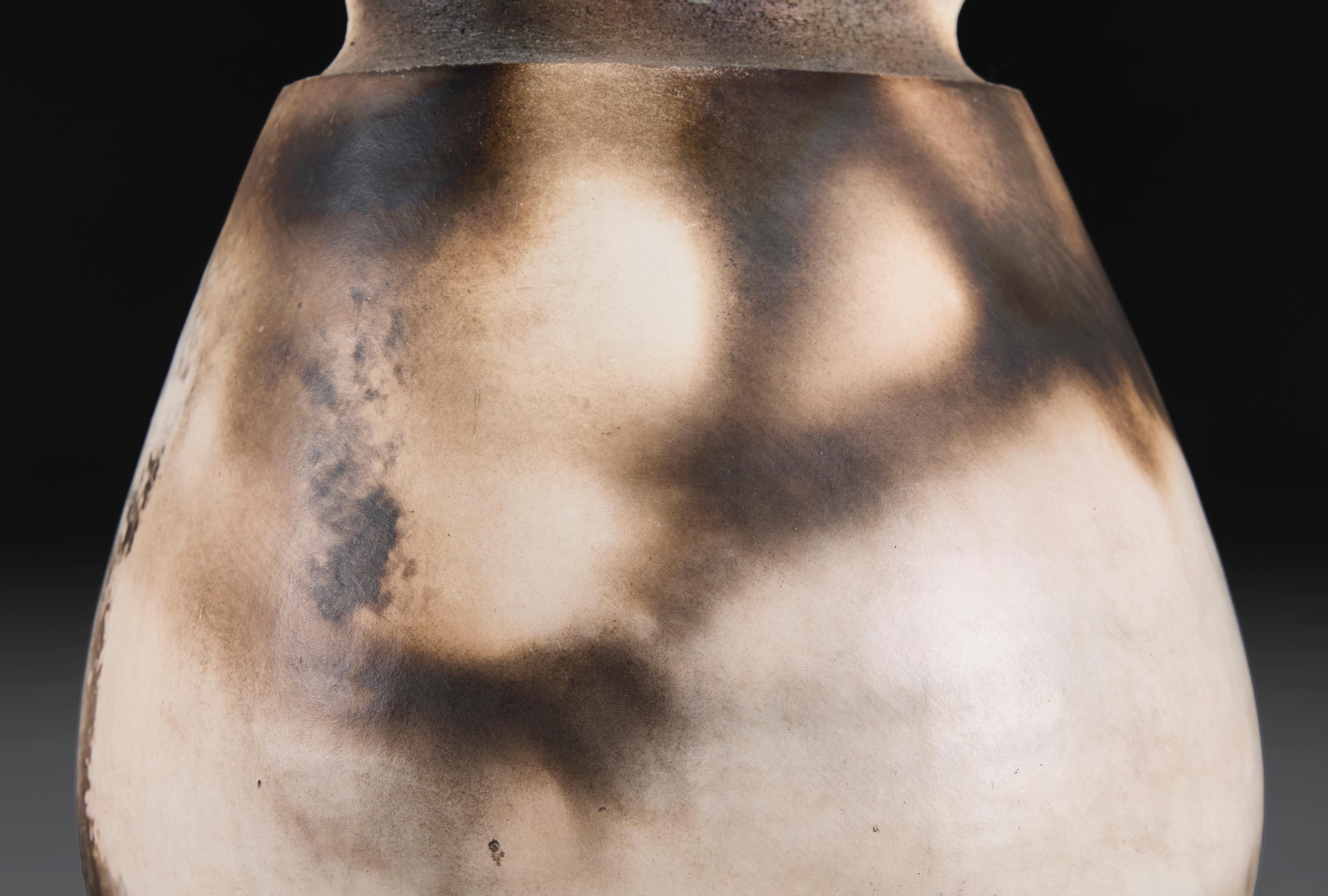 Grand vase en céramique noir et blanc cuit au Raku utilisé comme lampe Bon état - En vente à London, GB