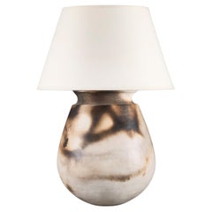 Grand vase en céramique noir et blanc cuit au Raku utilisé comme lampe