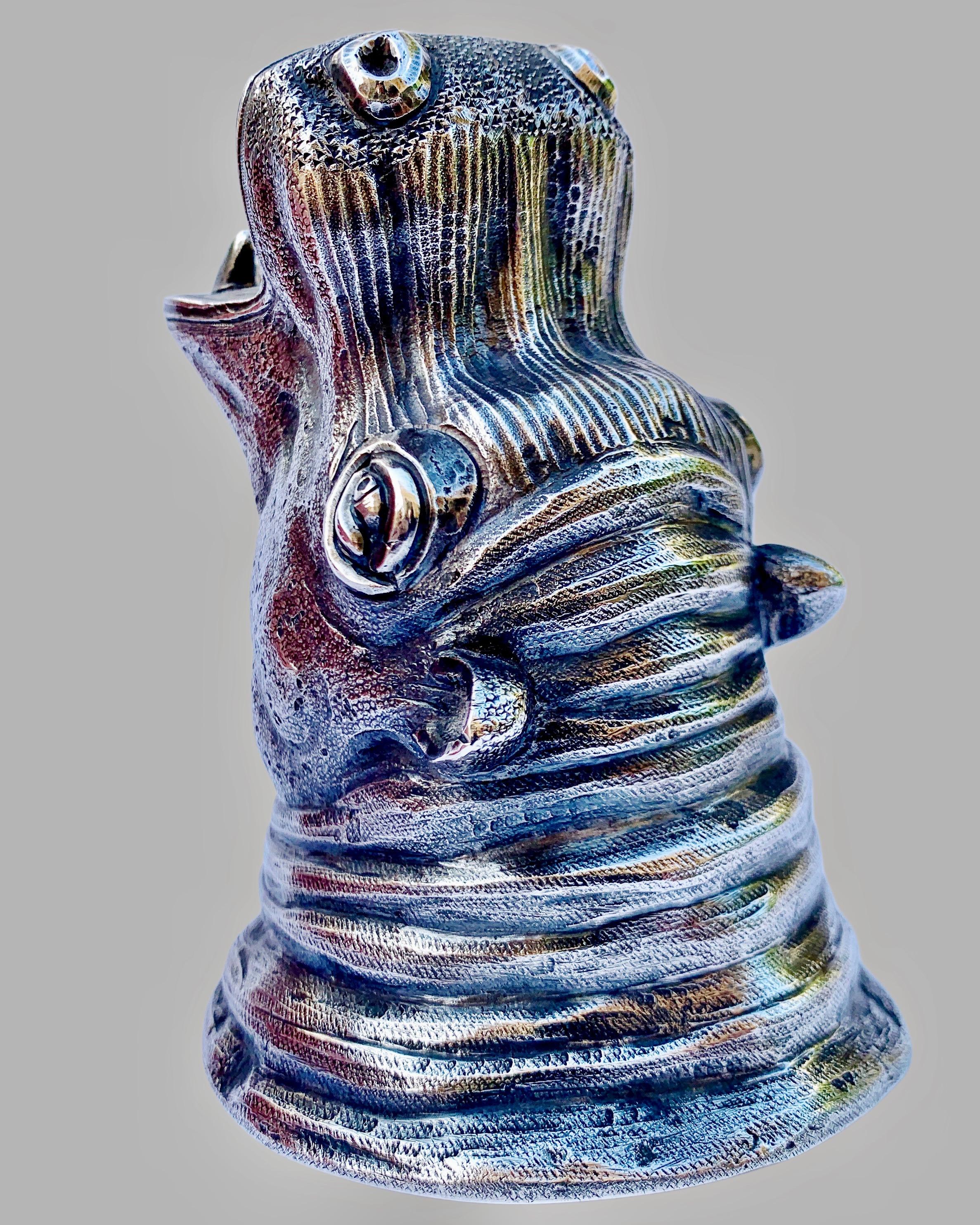 Un grand et rare briquet / porte-cigares 