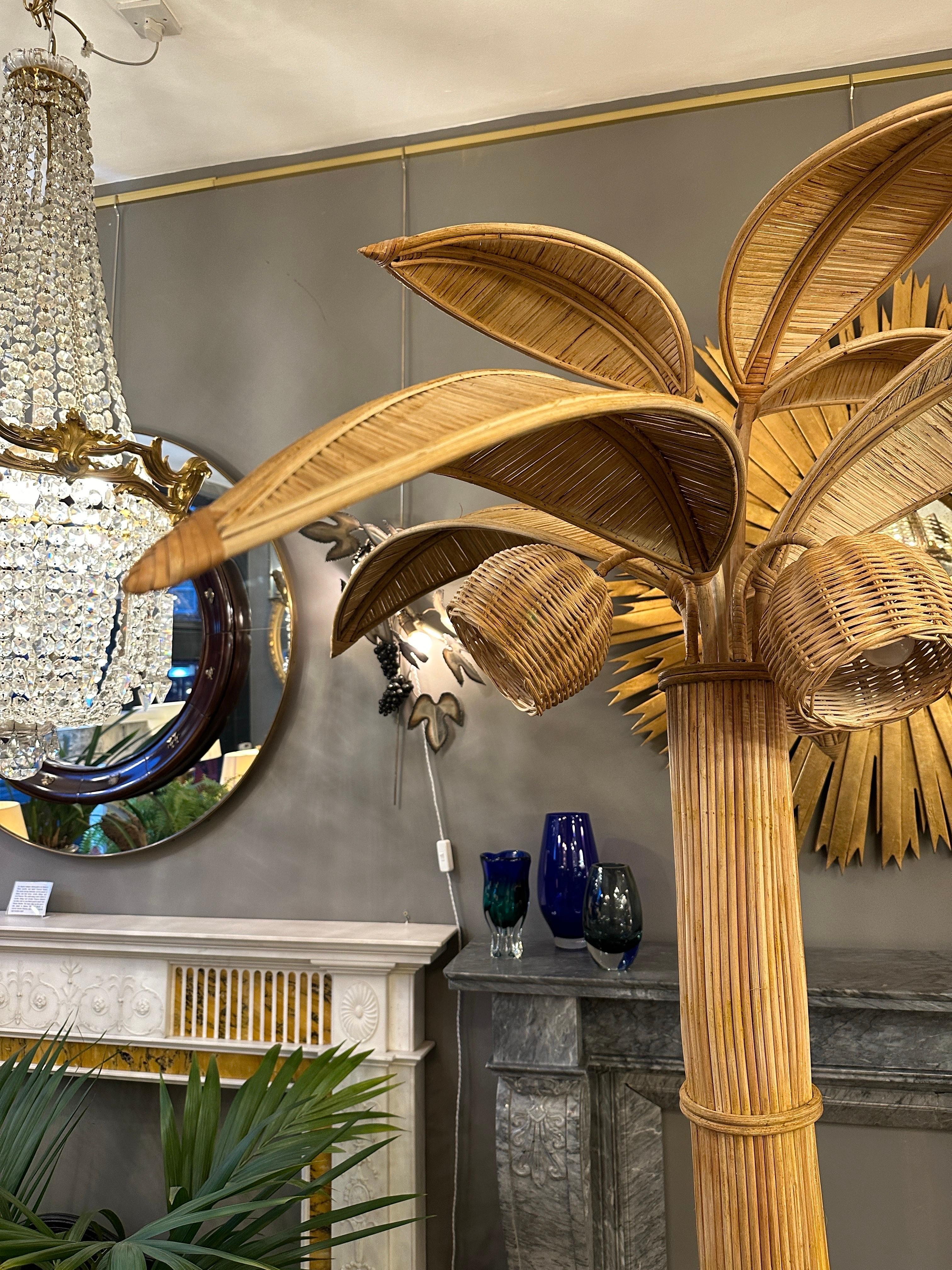 A Large Rattan Palm Tree Floor Lamp In Good Condition In London, GB