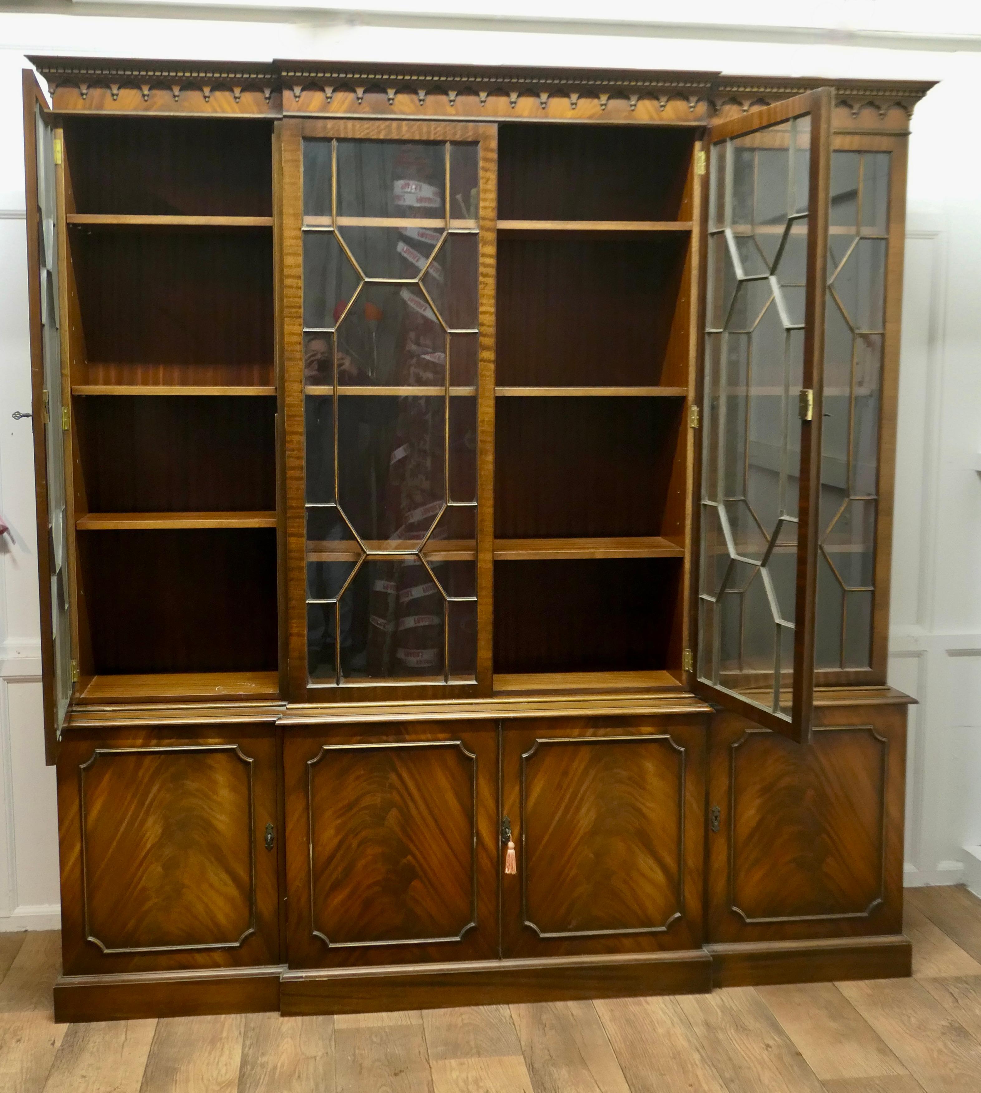A Large Reprodux Break Front Bookcase  by Bevan Funnell    In Good Condition In Chillerton, Isle of Wight