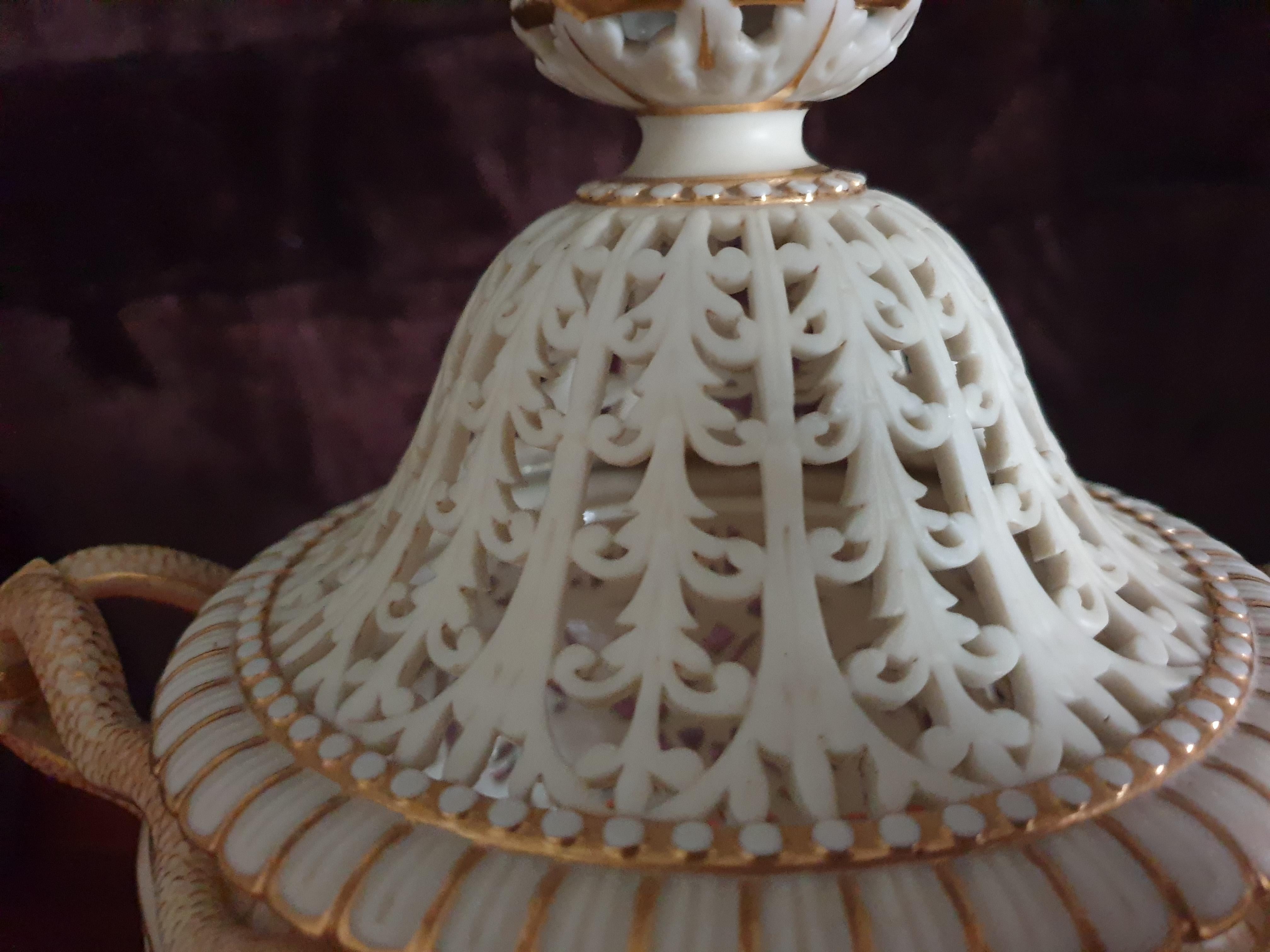Porcelain Grainger & Co Worcester Reticulated Serpent Pot Pourri Lidded Vase 19th Century For Sale