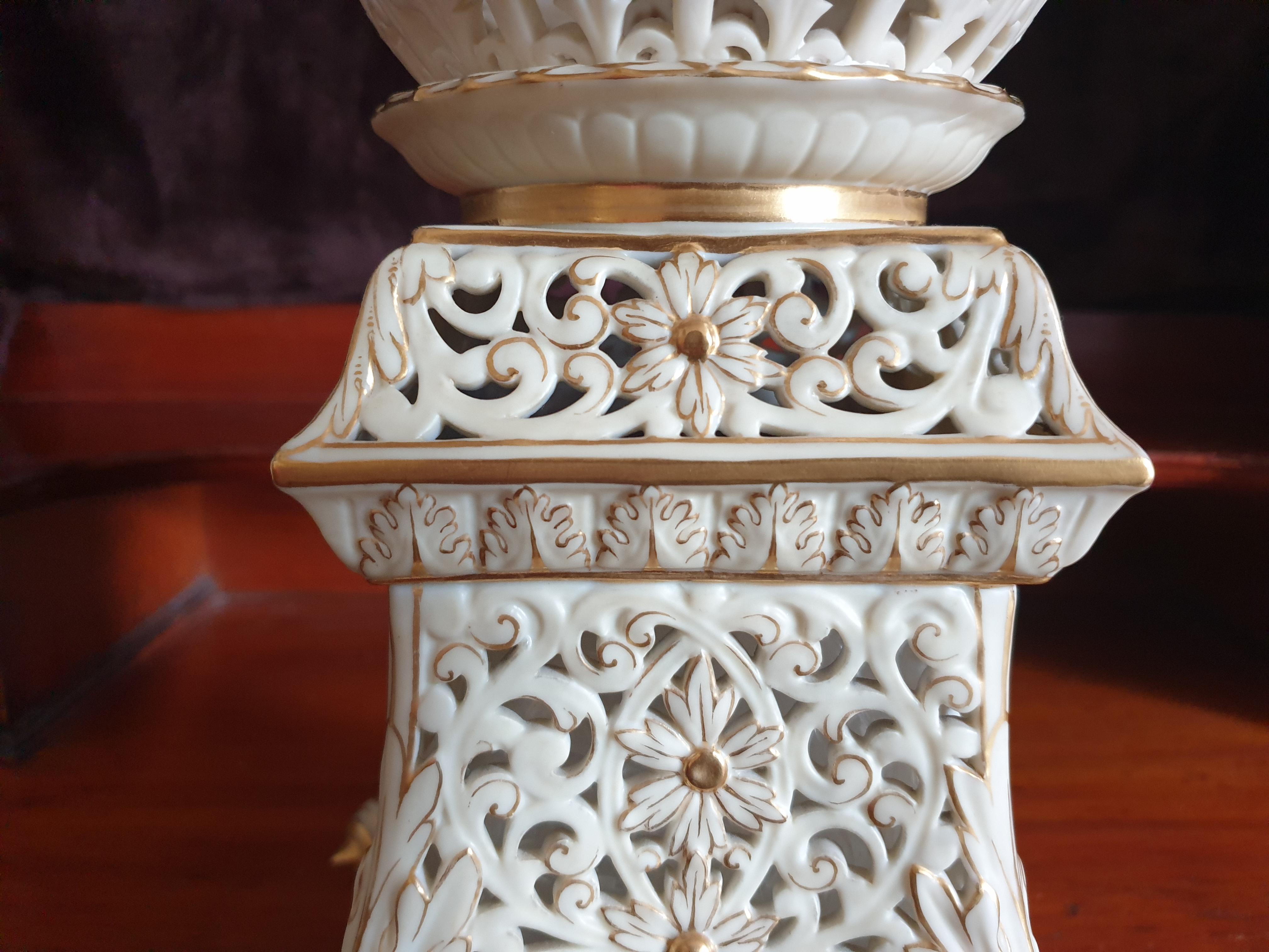 Grainger & Co Worcester Reticulated Serpent Pot Pourri Lidded Vase 19th Century For Sale 3