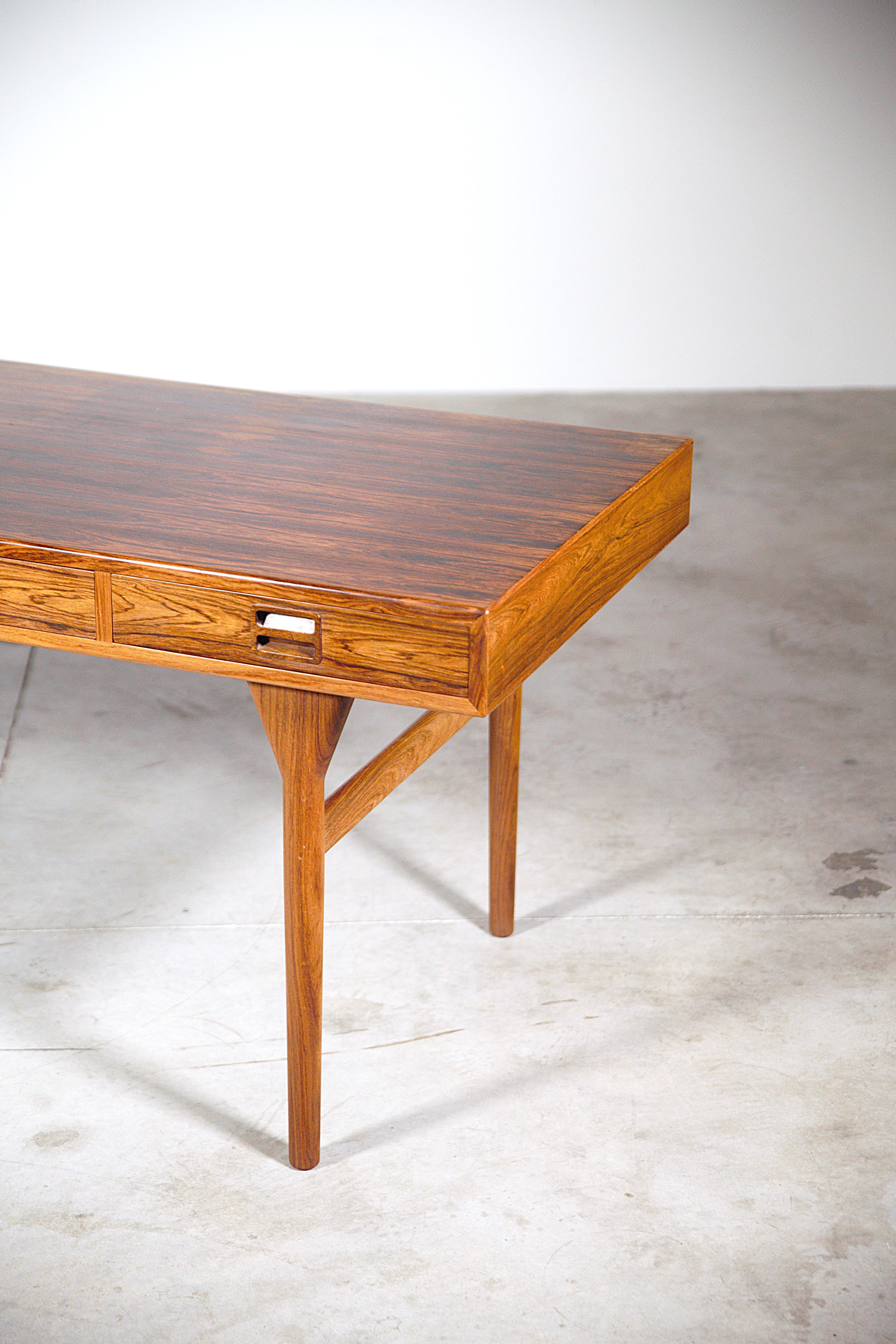 Großer Palisanderschreibtisch von Nanna Ditzel Dänemark 1960er Jahre (Dänisch) im Angebot