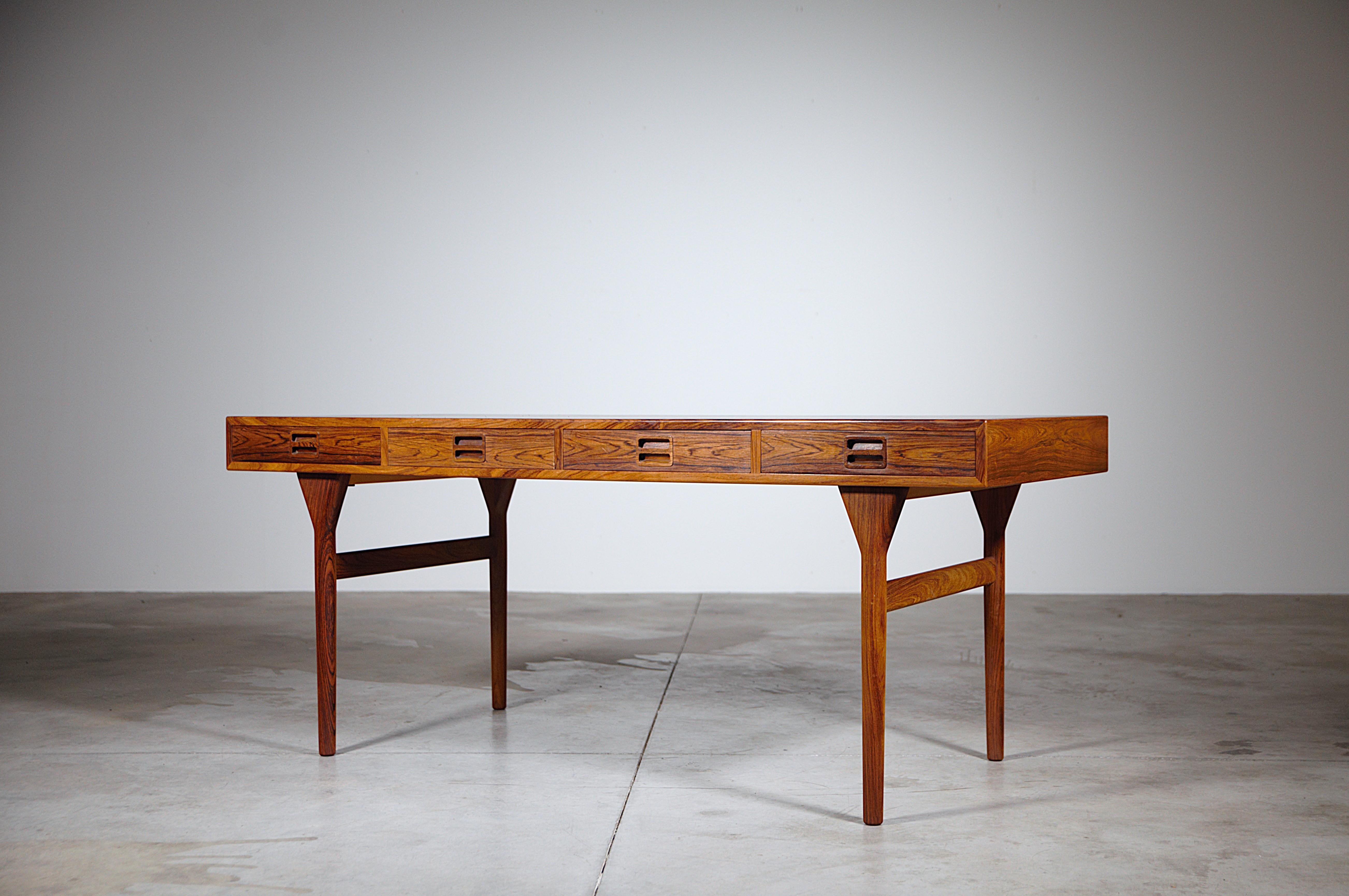 Großer Palisanderschreibtisch von Nanna Ditzel Dänemark 1960er Jahre (Mitte des 20. Jahrhunderts) im Angebot